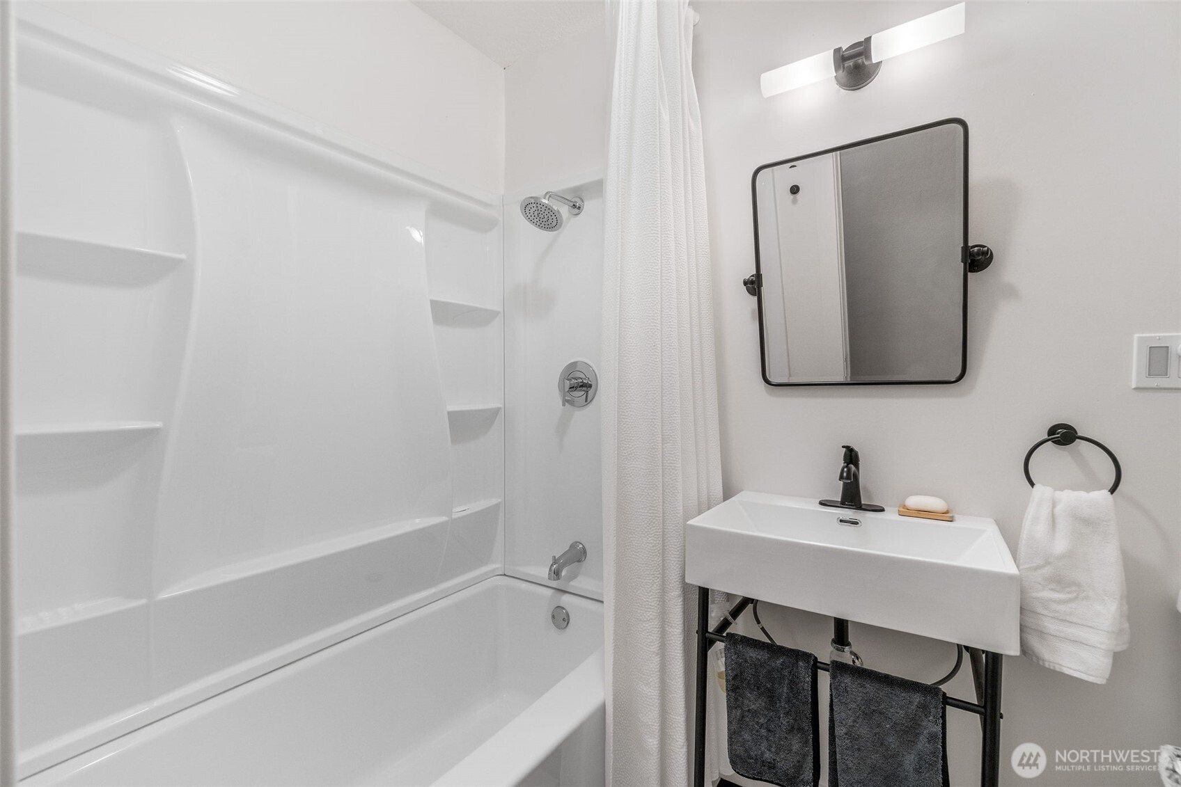 11037 Sand Point Way Property Photo 20