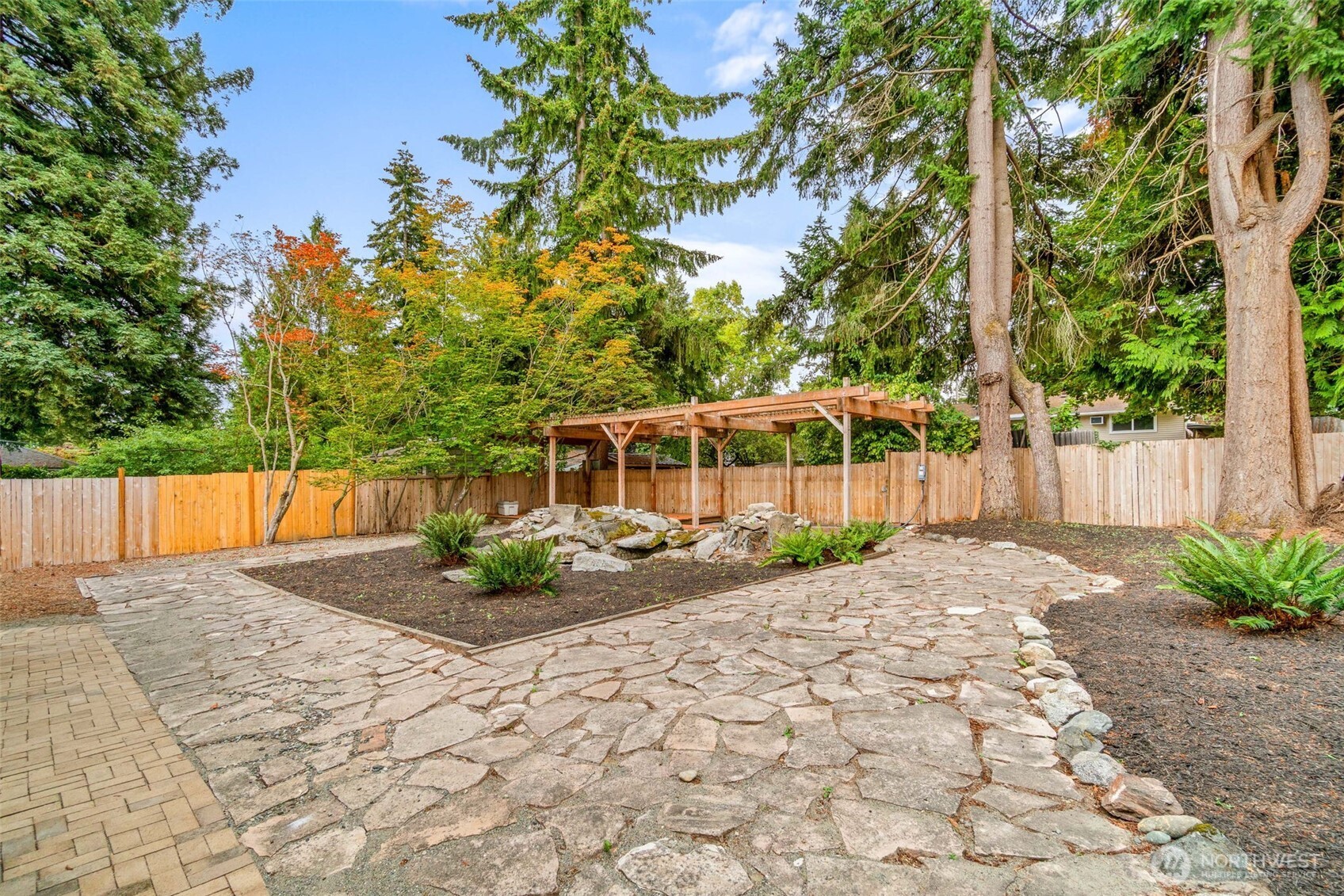 11037 Sand Point Way Property Photo 23