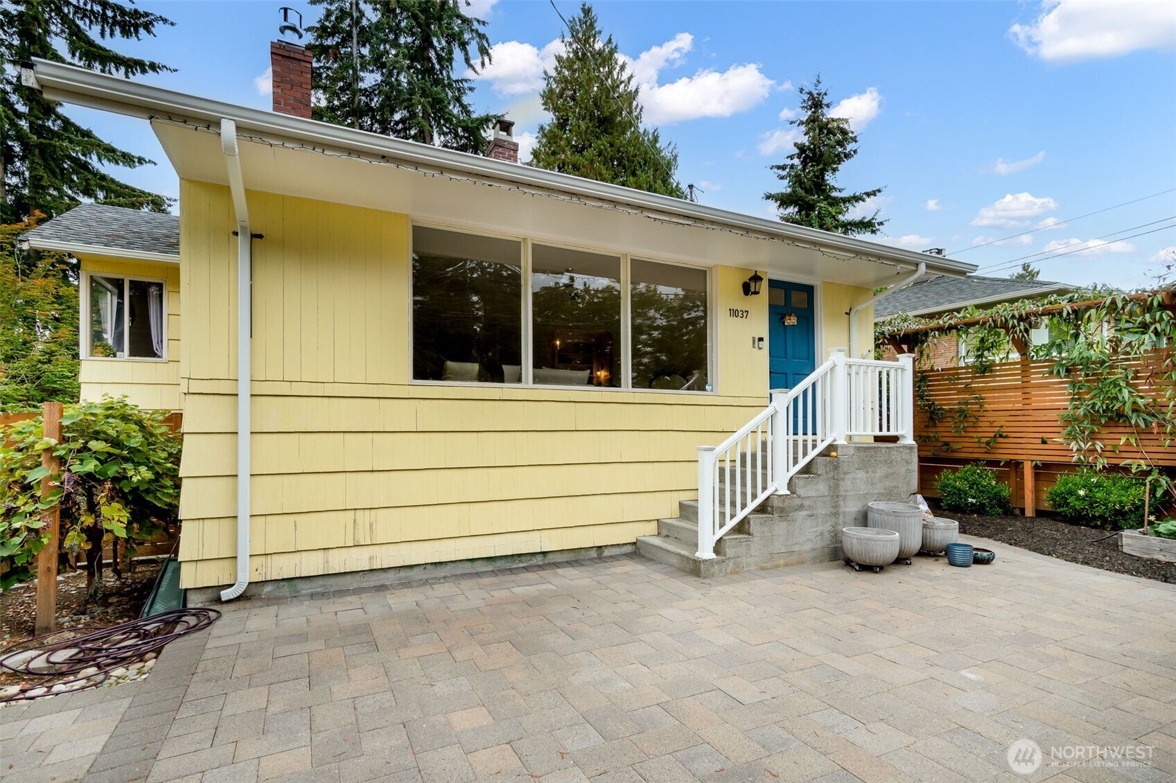 11037 Sand Point Way Property Photo 30
