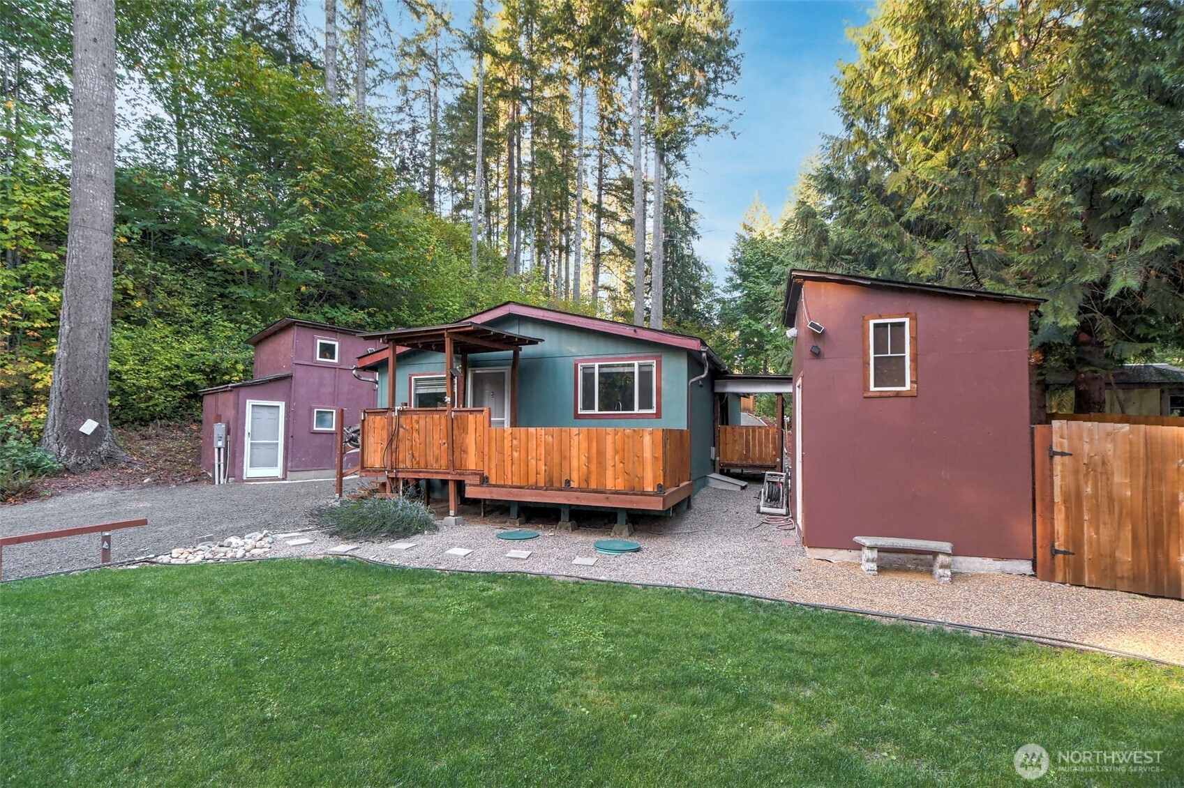 2070 Ne Tahuya River Drive Property Photo 4