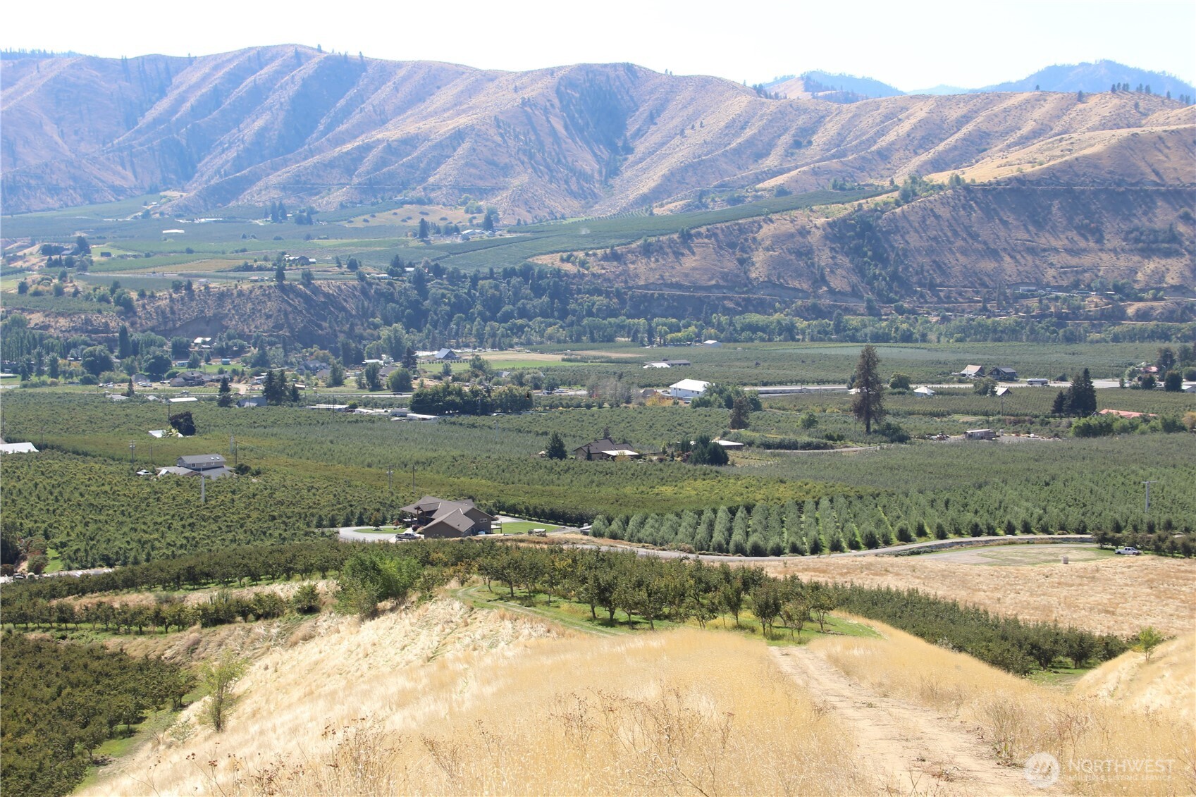 103 Dual Peak Lane Property Photo 2