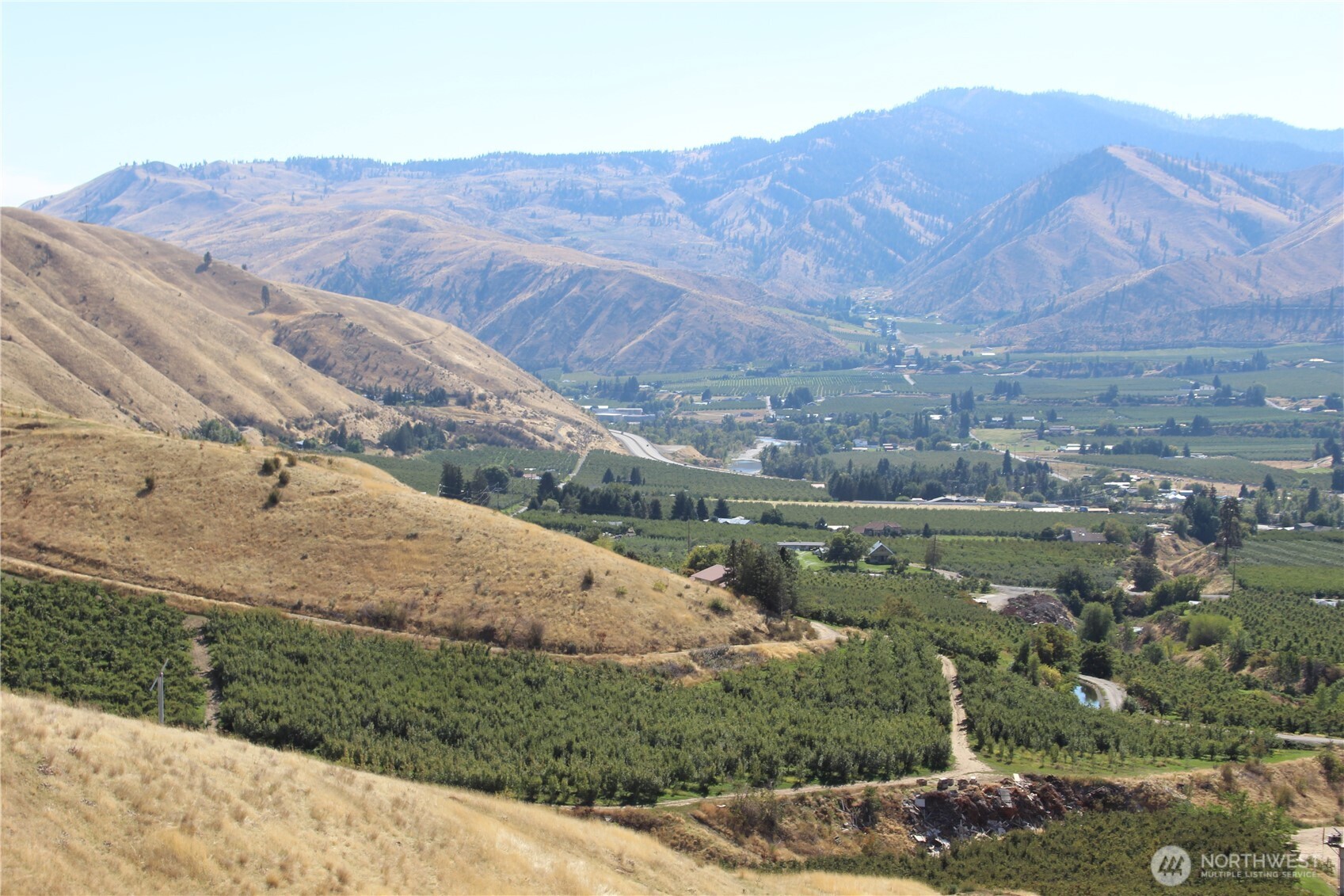 103 Dual Peak Lane Property Photo 3