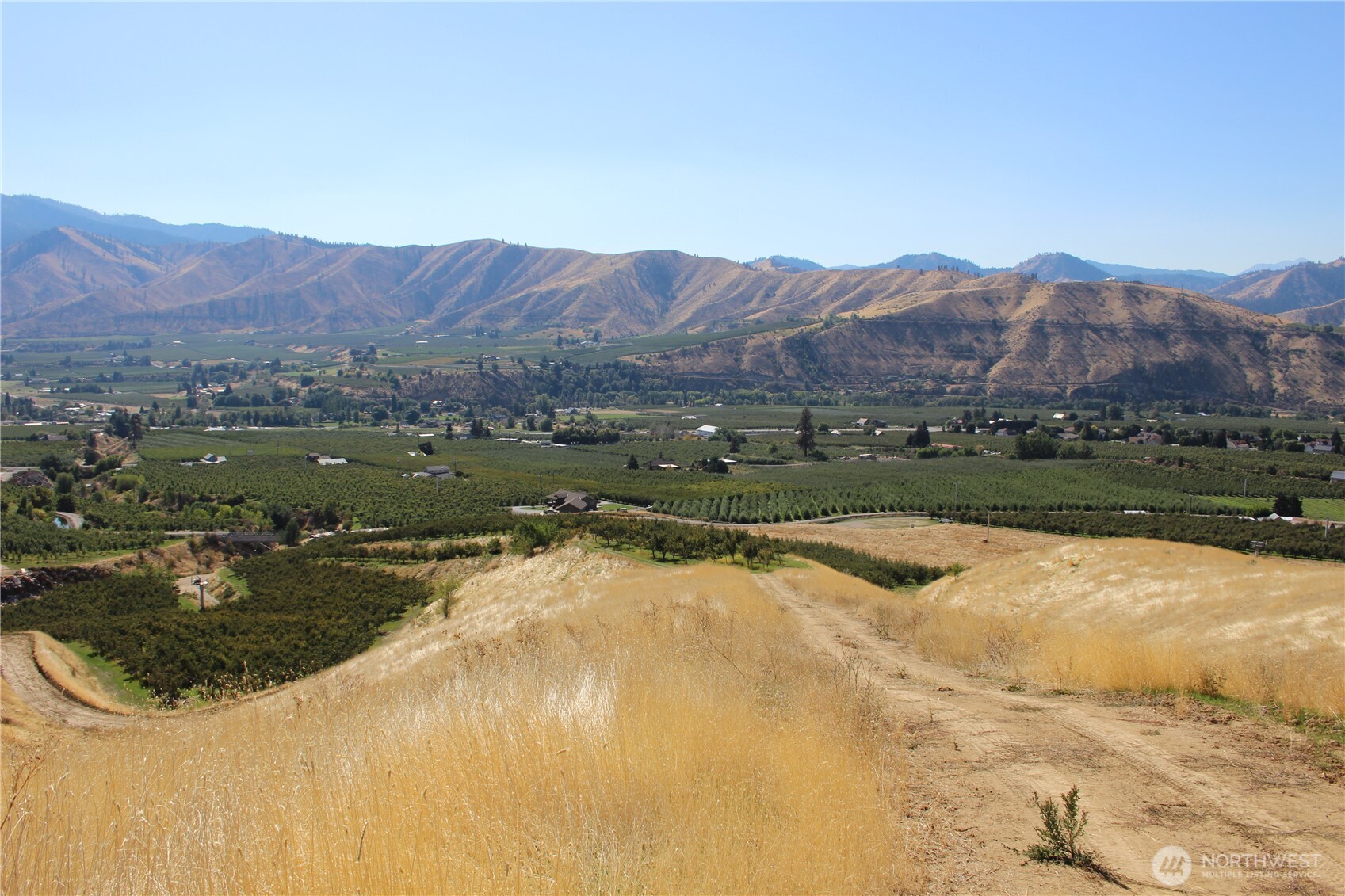 103 Dual Peak Lane Property Photo 7