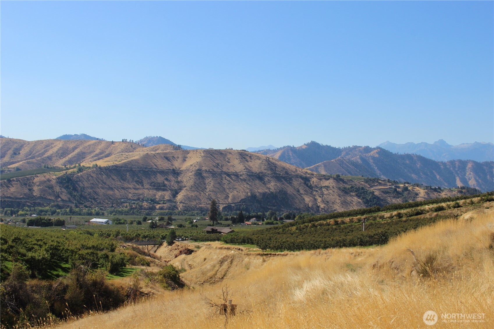 103 Dual Peak Lane Property Photo 10