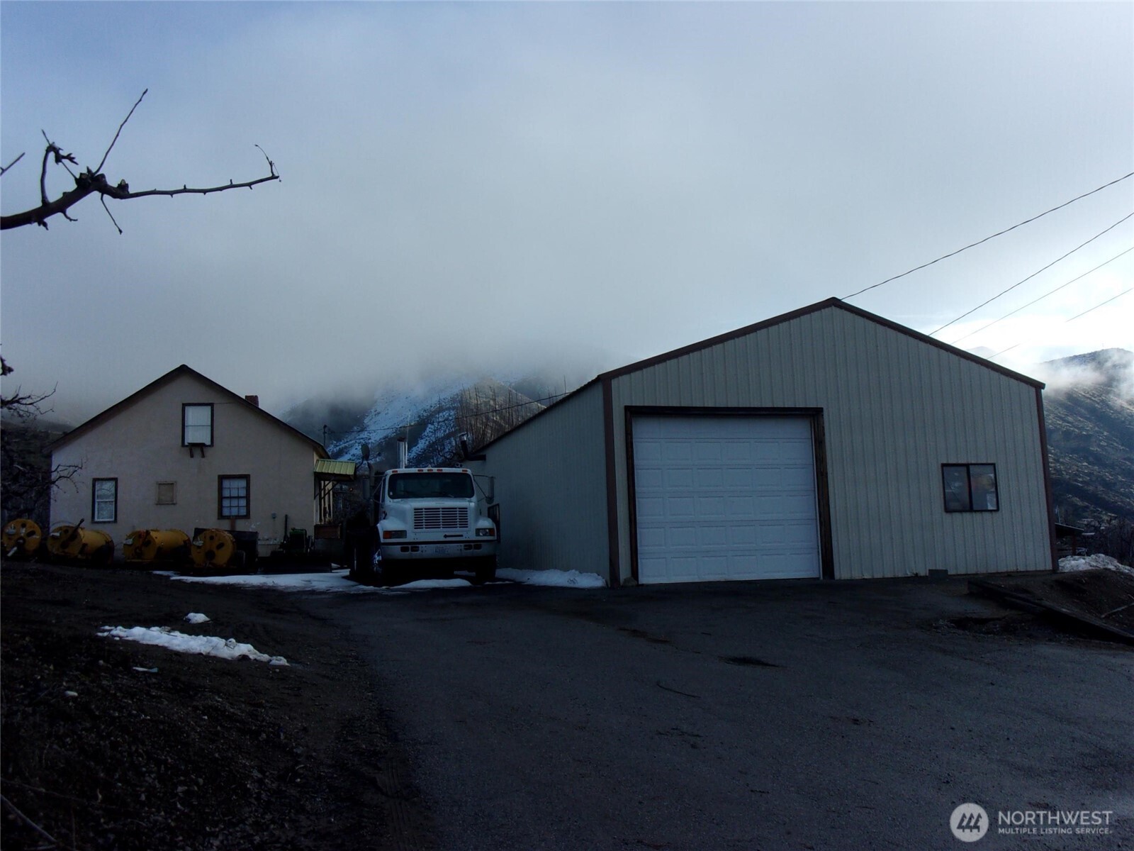 103 Dual Peak Lane Property Photo 29