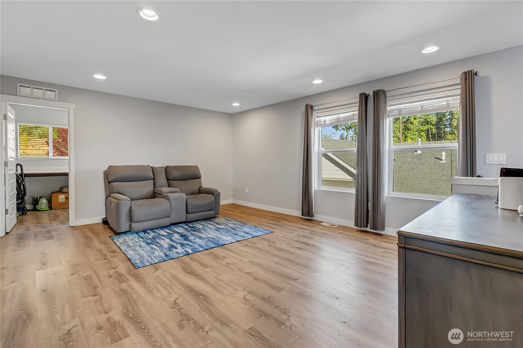 33913 12th Place Property Photo 16