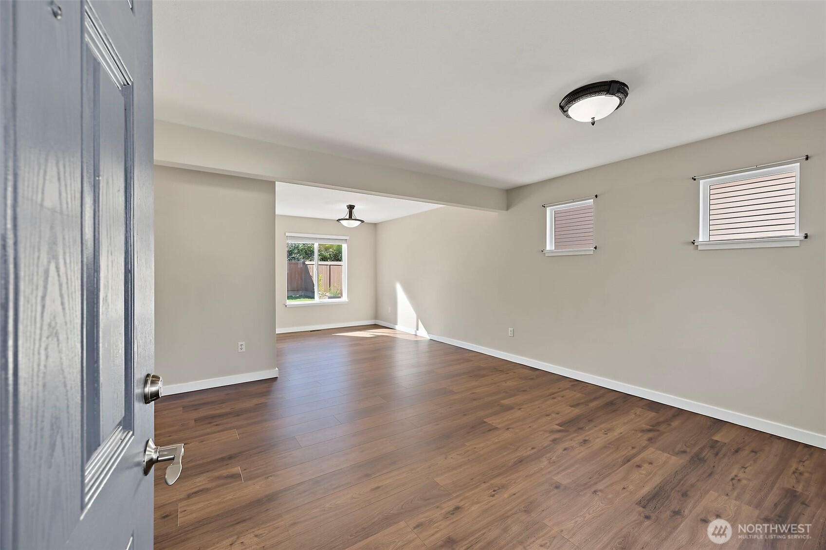 5137 S 303rd Place Property Photo 3