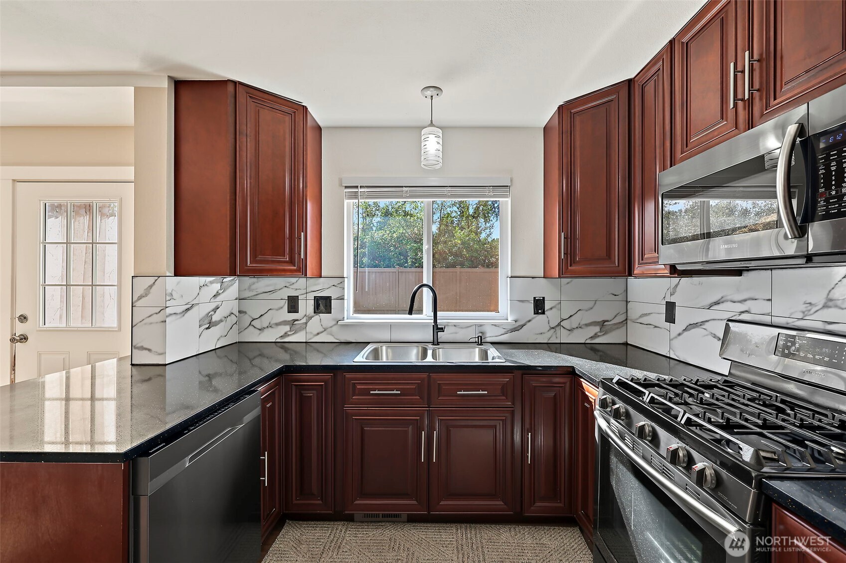 5137 S 303rd Place Property Photo 10