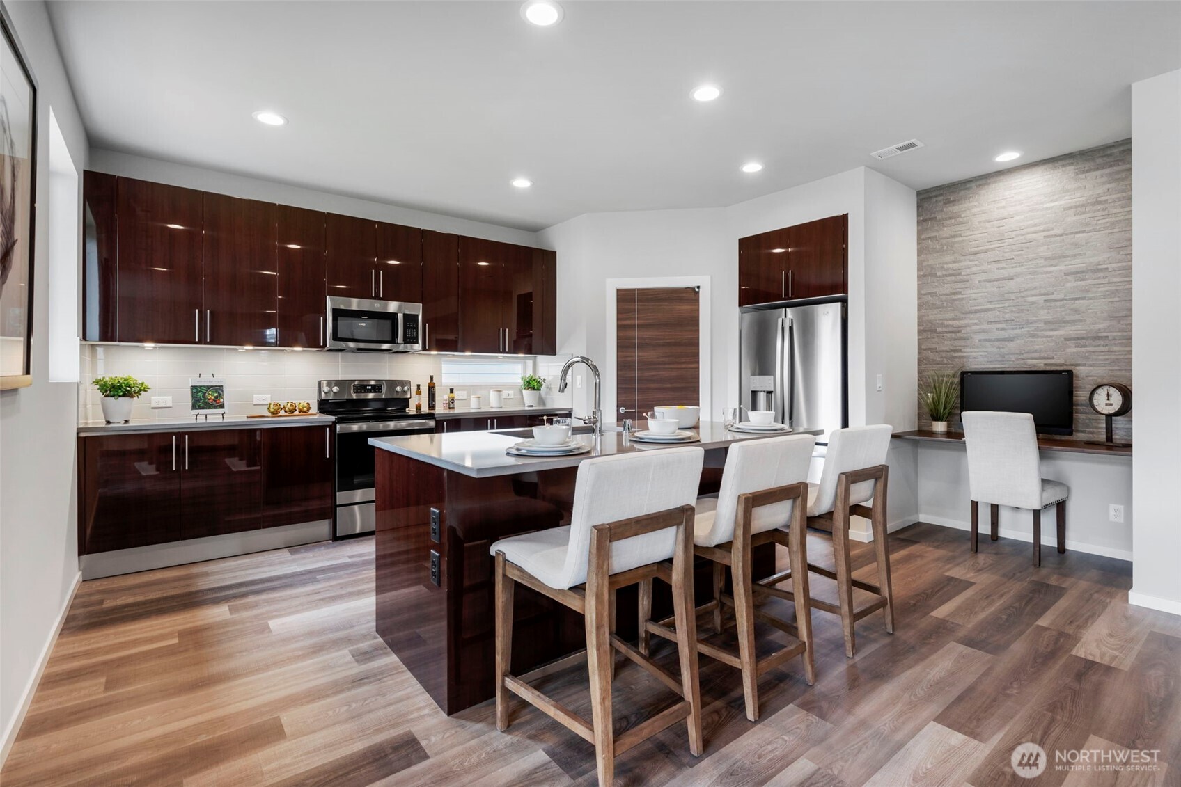 5775 P Street Property Photo 8