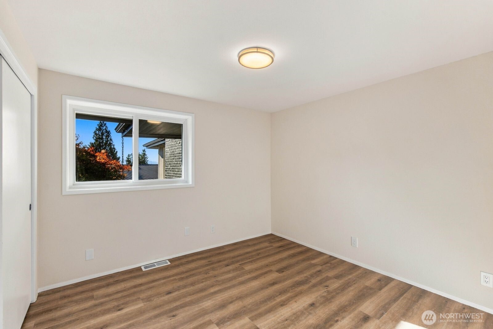 7011 165th Place Property Photo 11