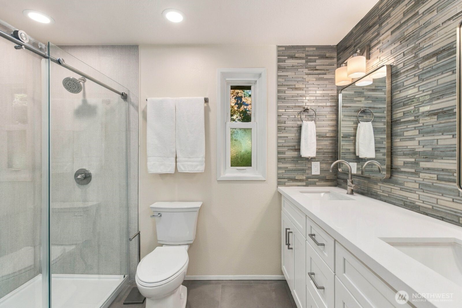 7011 165th Place Property Photo 14