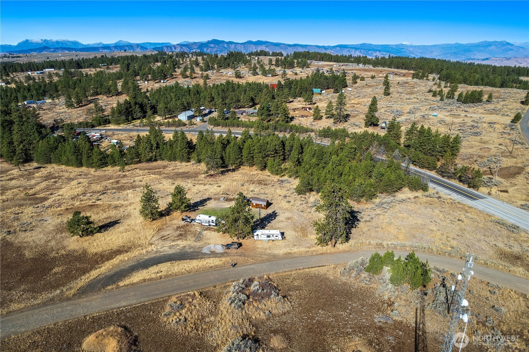 303 Sunset Way Property Photo 3