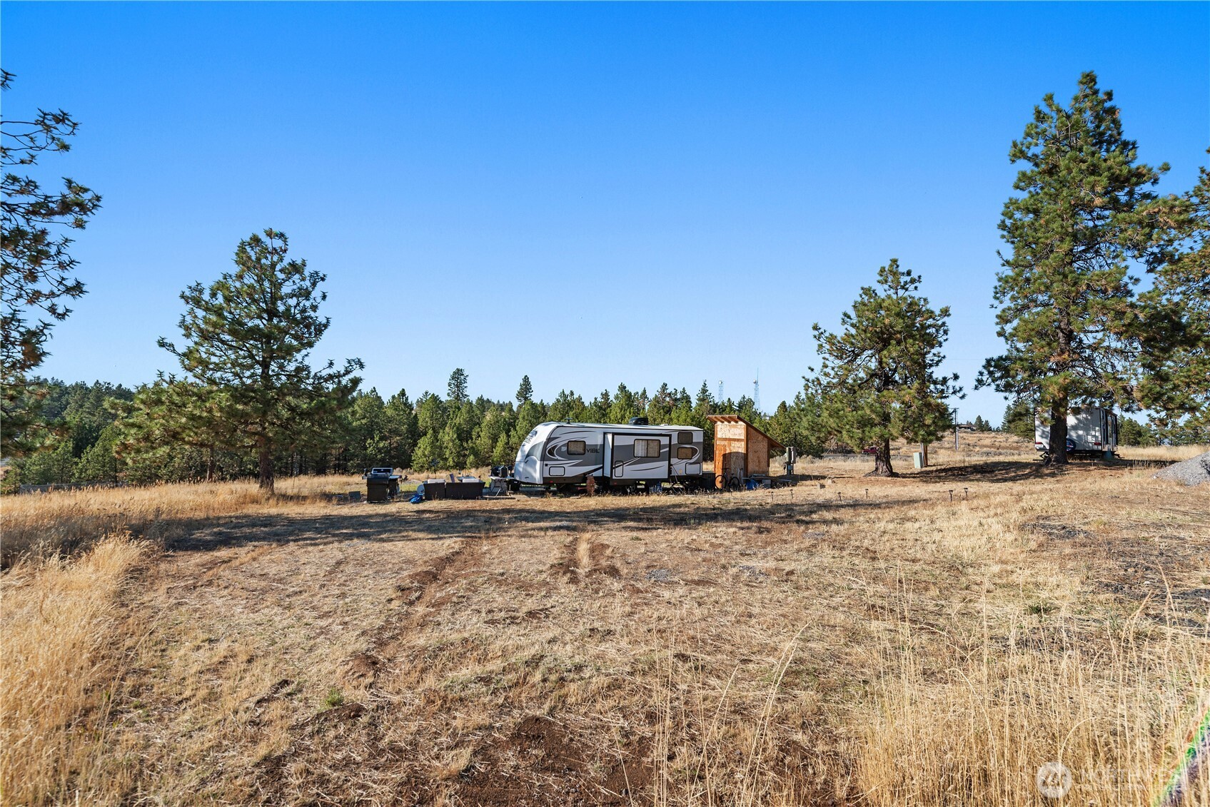 303 Sunset Way Property Photo 6