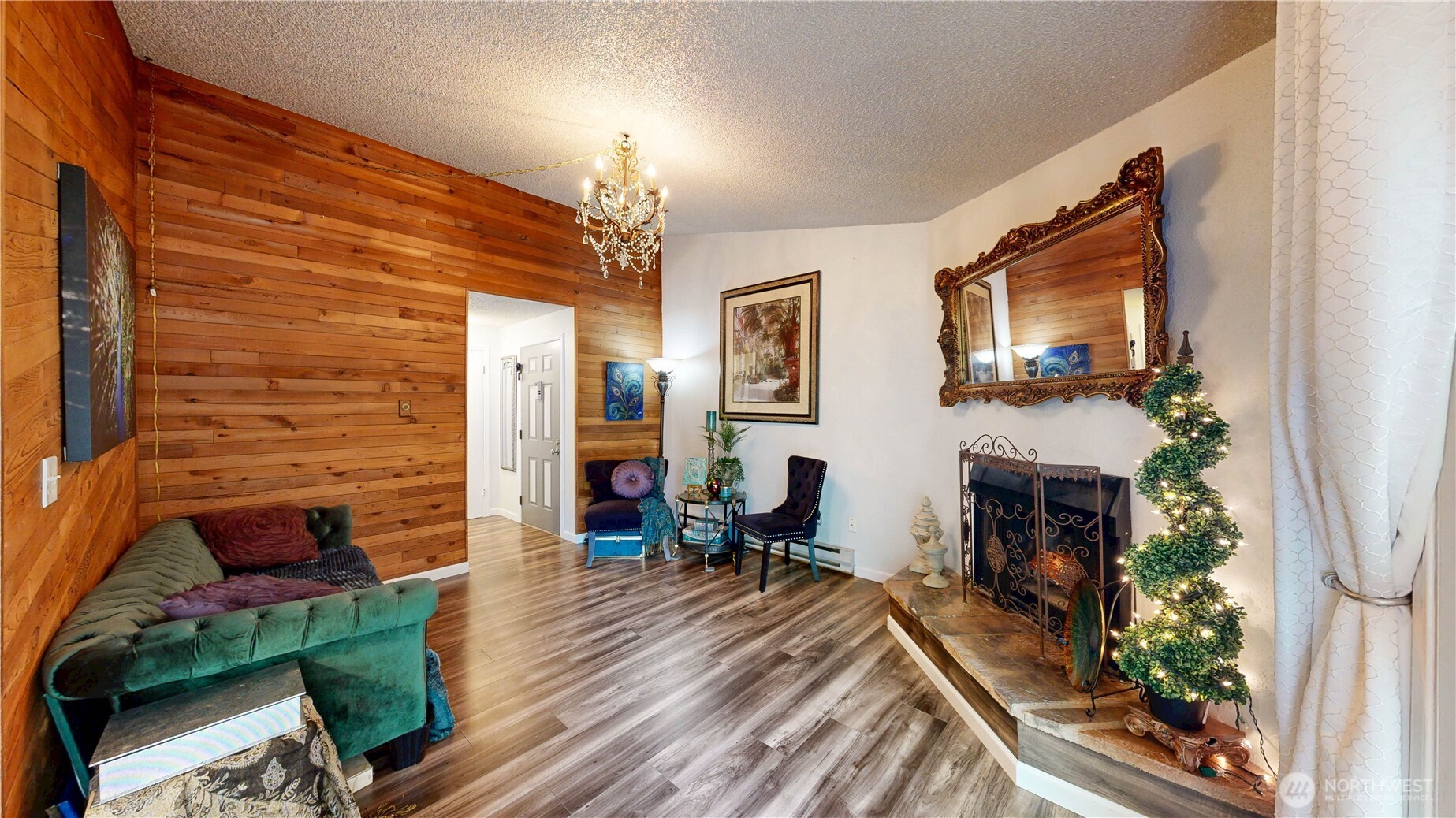 1840 Central Place B18 Property Photo 2