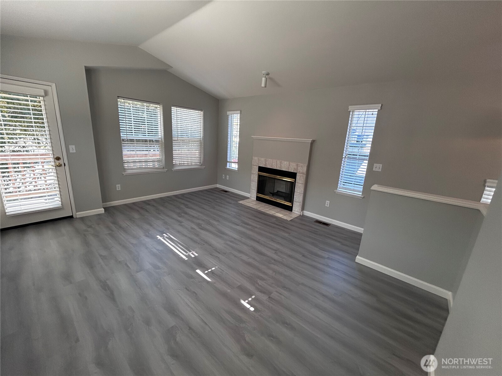 8830 2nd Avenue Property Photo 5
