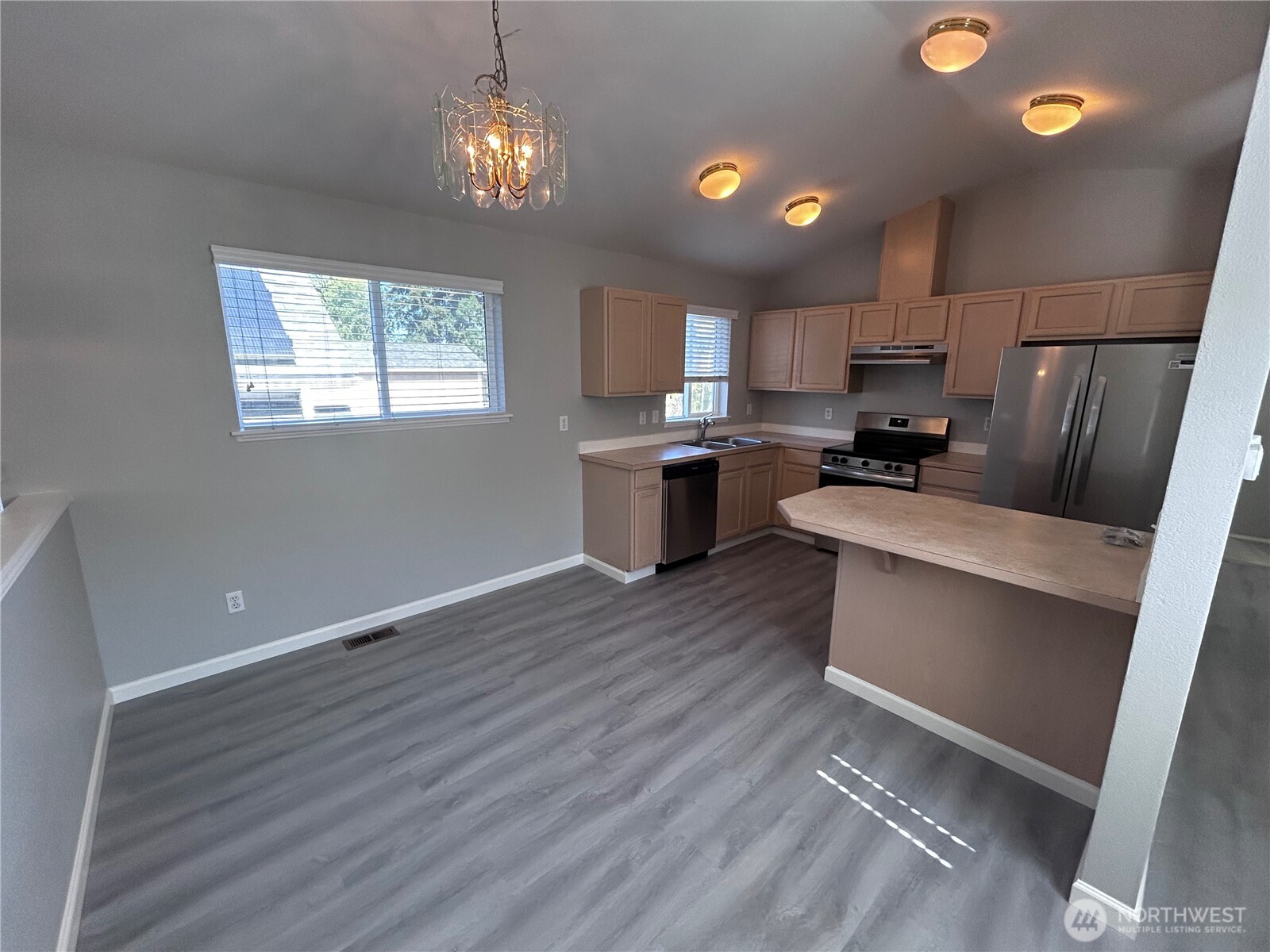 8830 2nd Avenue Property Photo 8