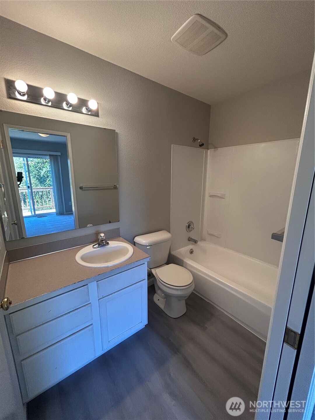 8830 2nd Avenue Property Photo 14