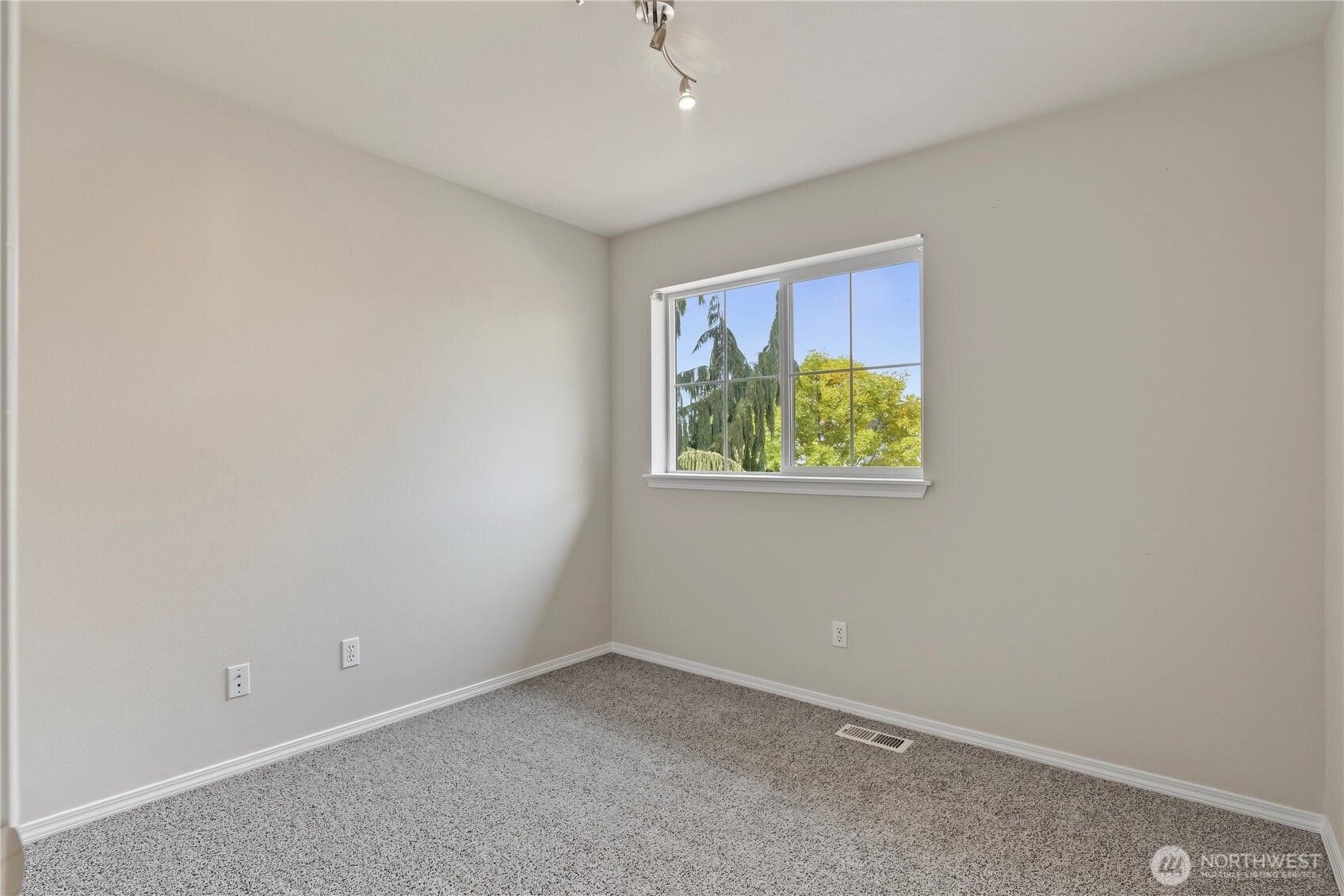 18009 36th Avenue Property Photo 25
