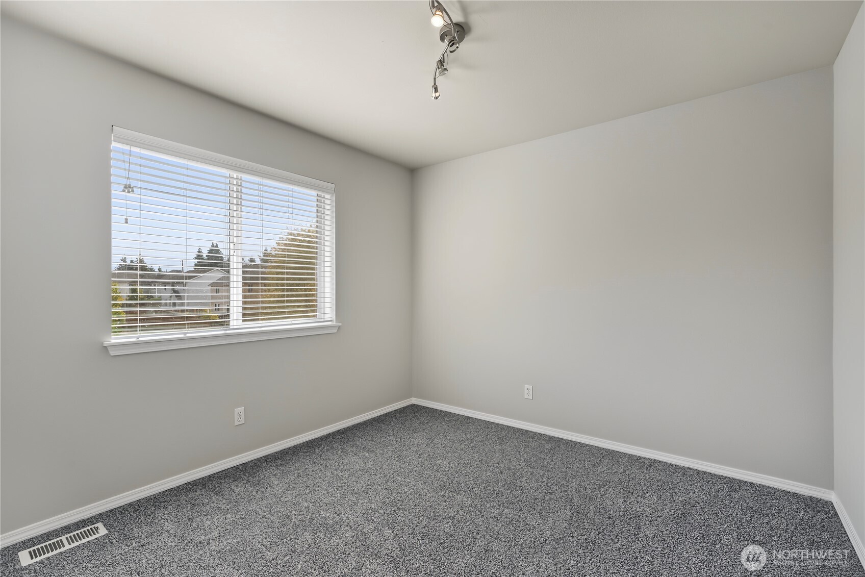 18009 36th Avenue Property Photo 27