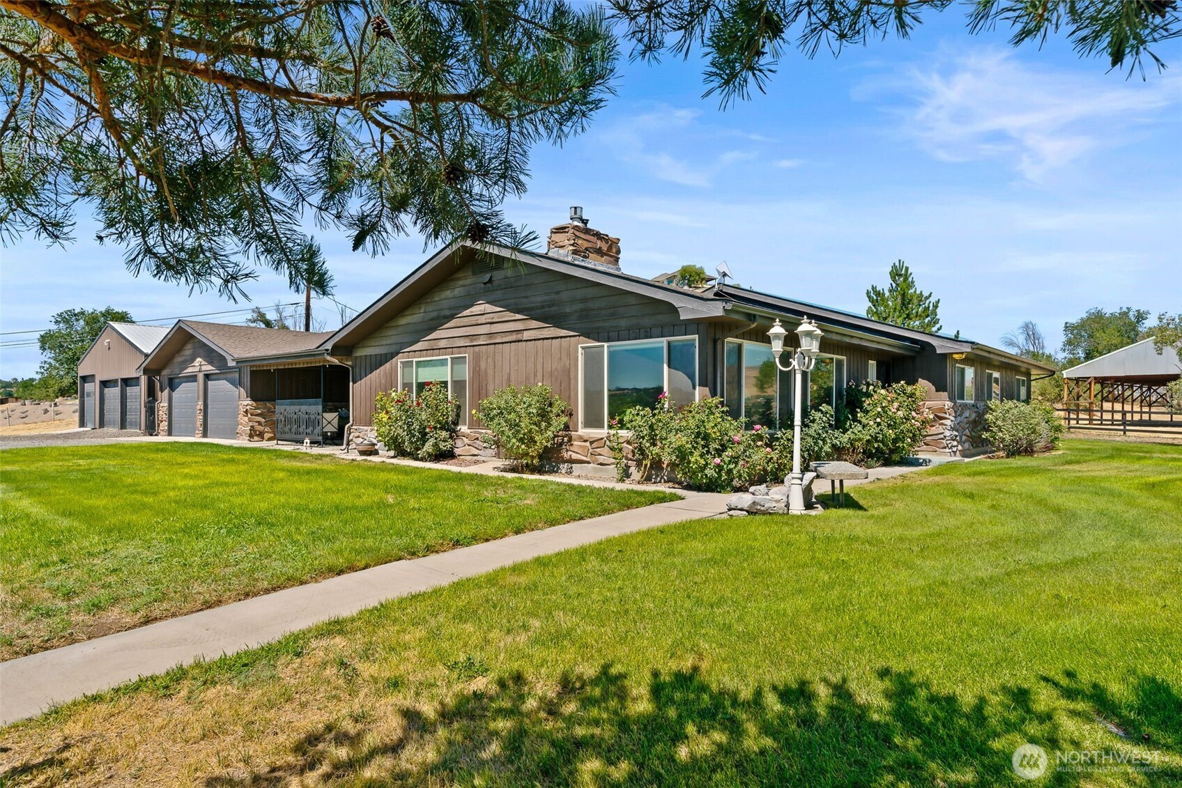 3672 N Wenas Road Property Photo 15