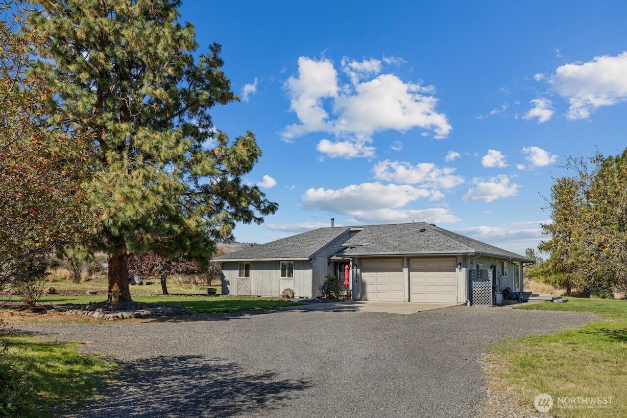 5871 Cove Road Property Photo 1