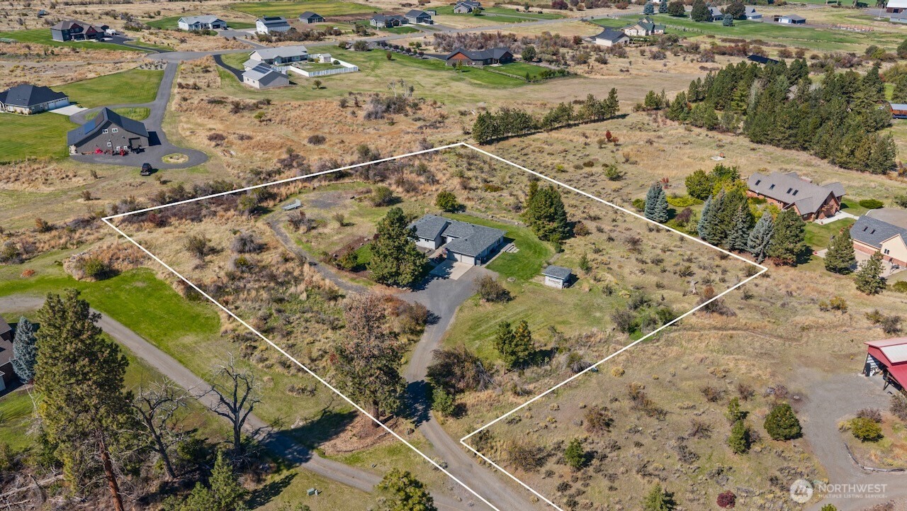 5871 Cove Road Property Photo 2