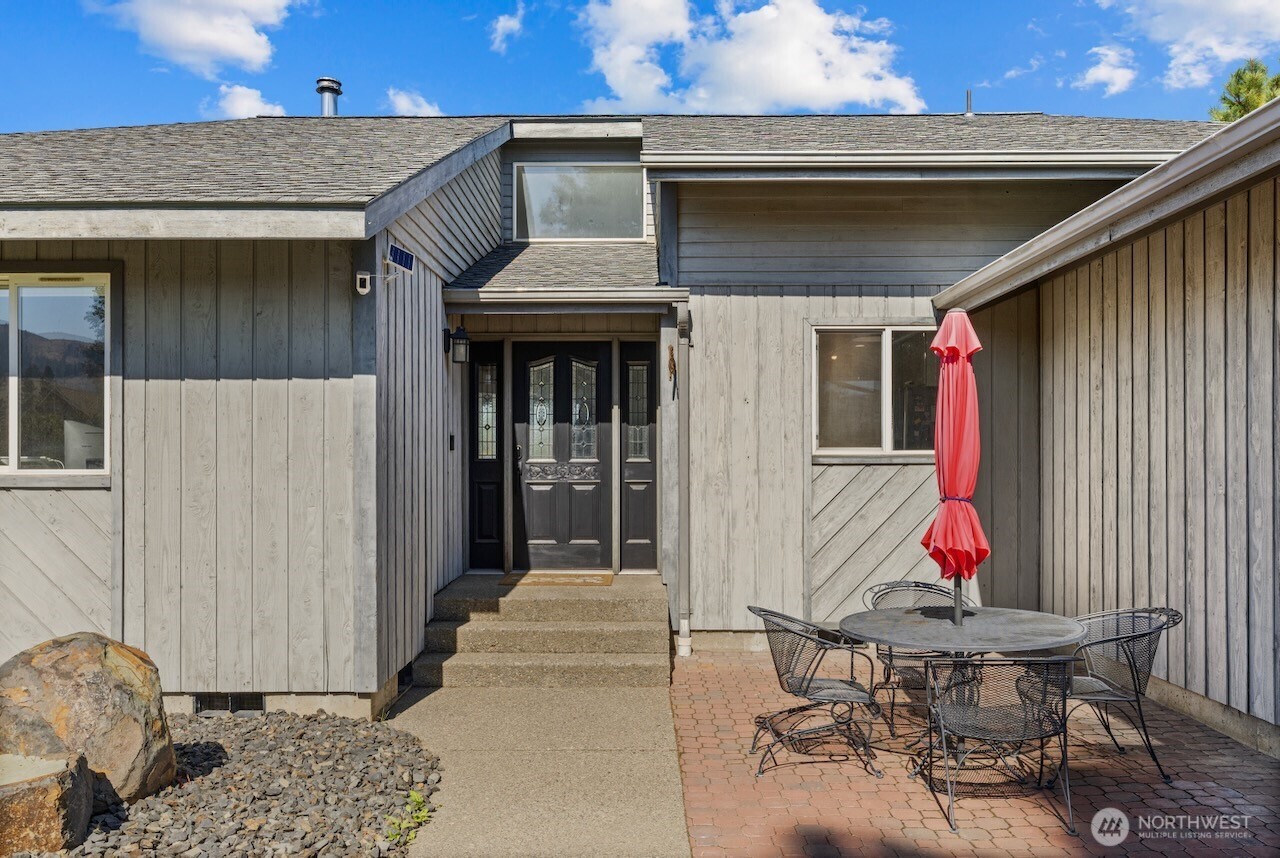 5871 Cove Road Property Photo 4