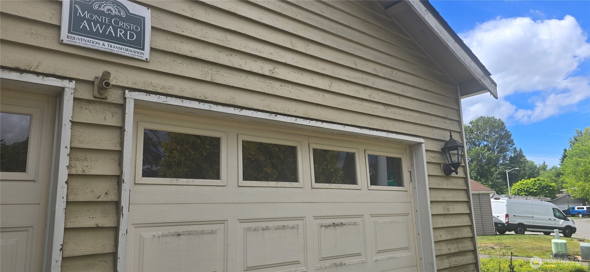 202 SE 94th Street Property Photo 1