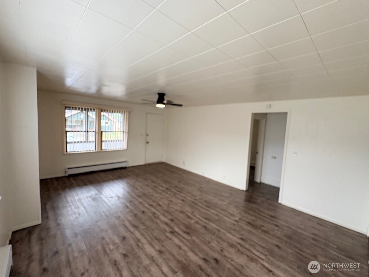 1012 S 6th Street Property Photo 3