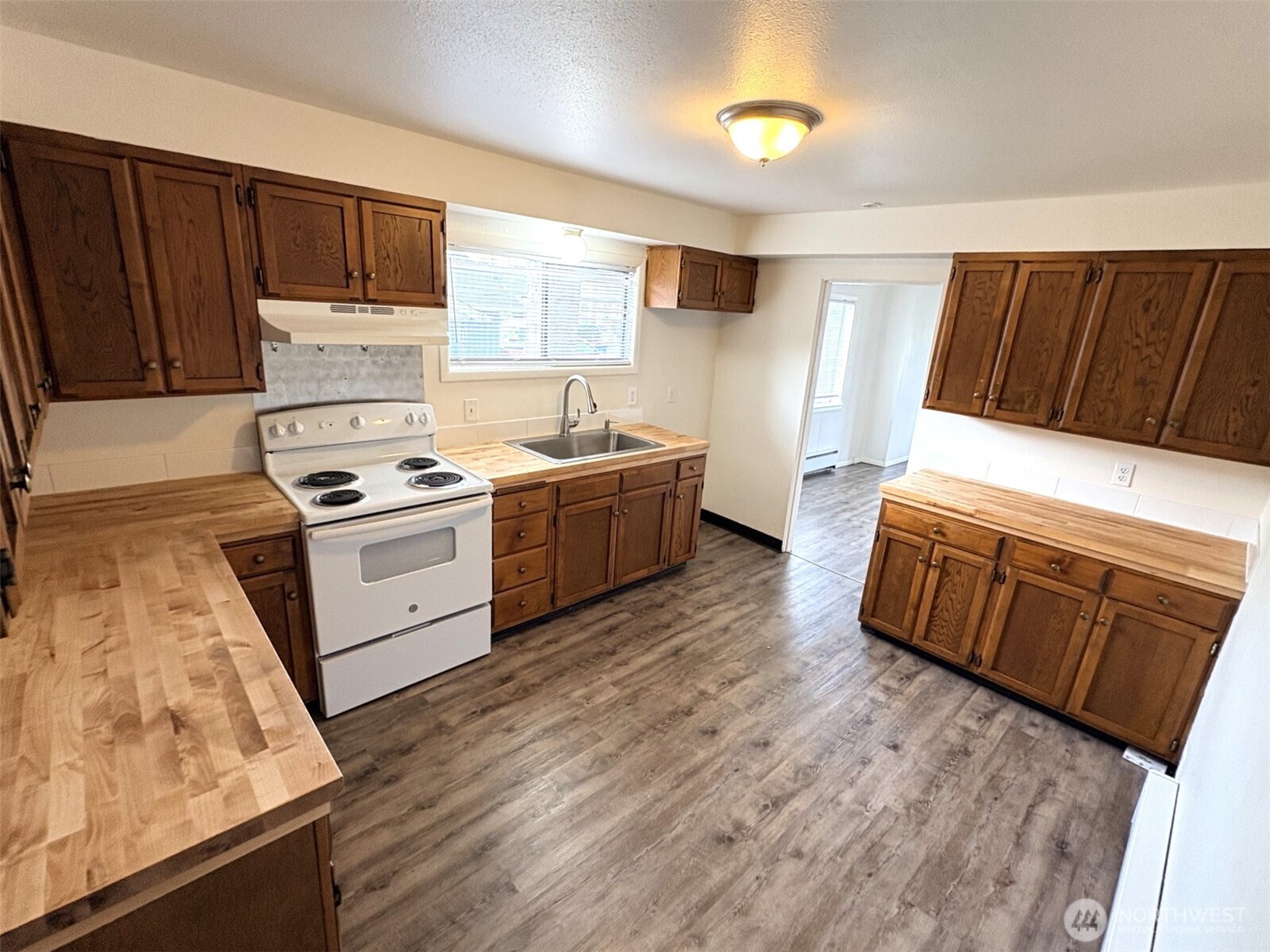 1012 S 6th Street Property Photo 4