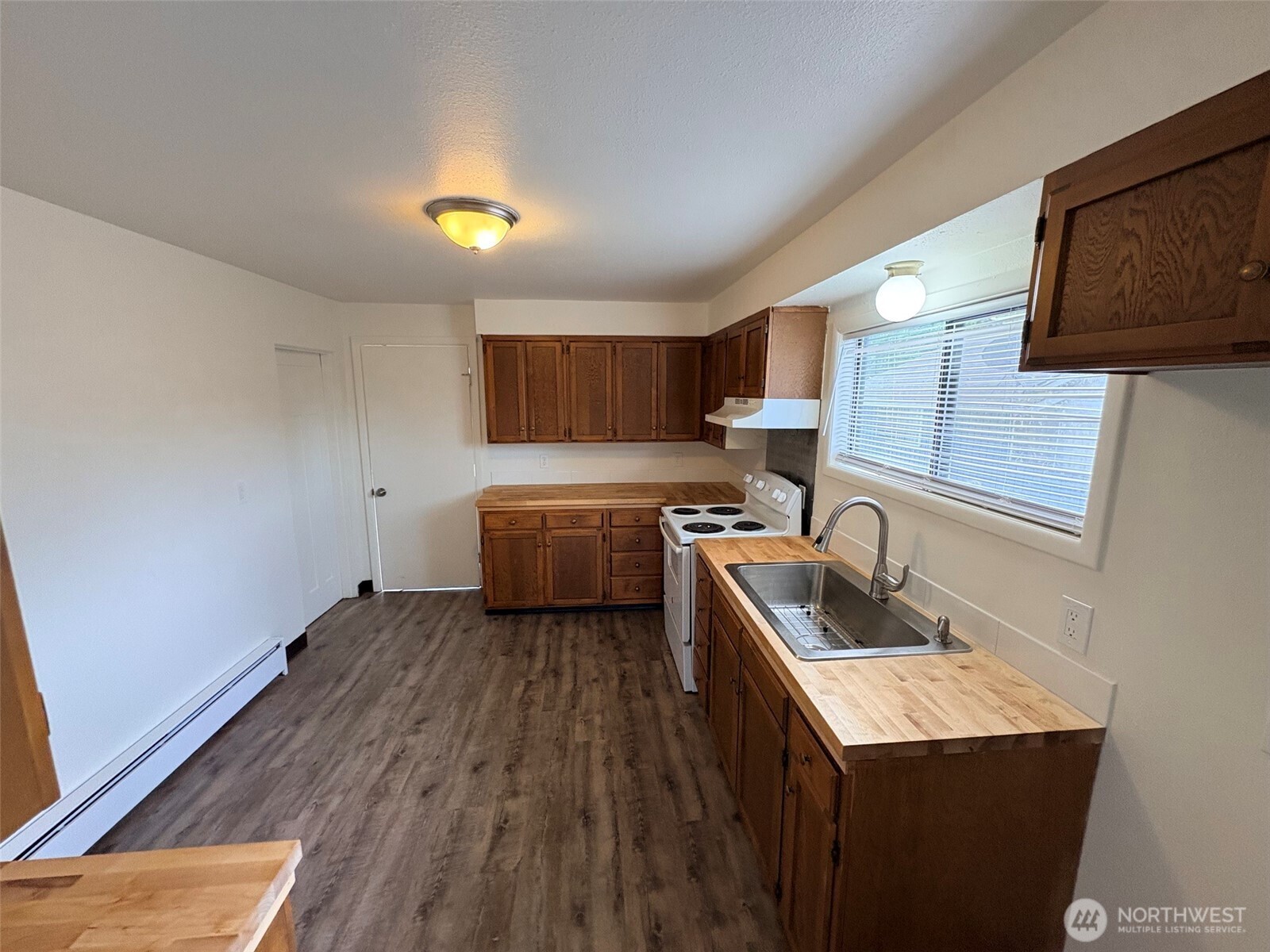 1012 S 6th Street Property Photo 5
