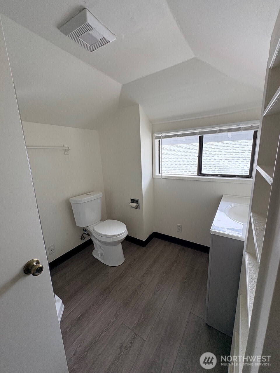 1012 S 6th Street Property Photo 9