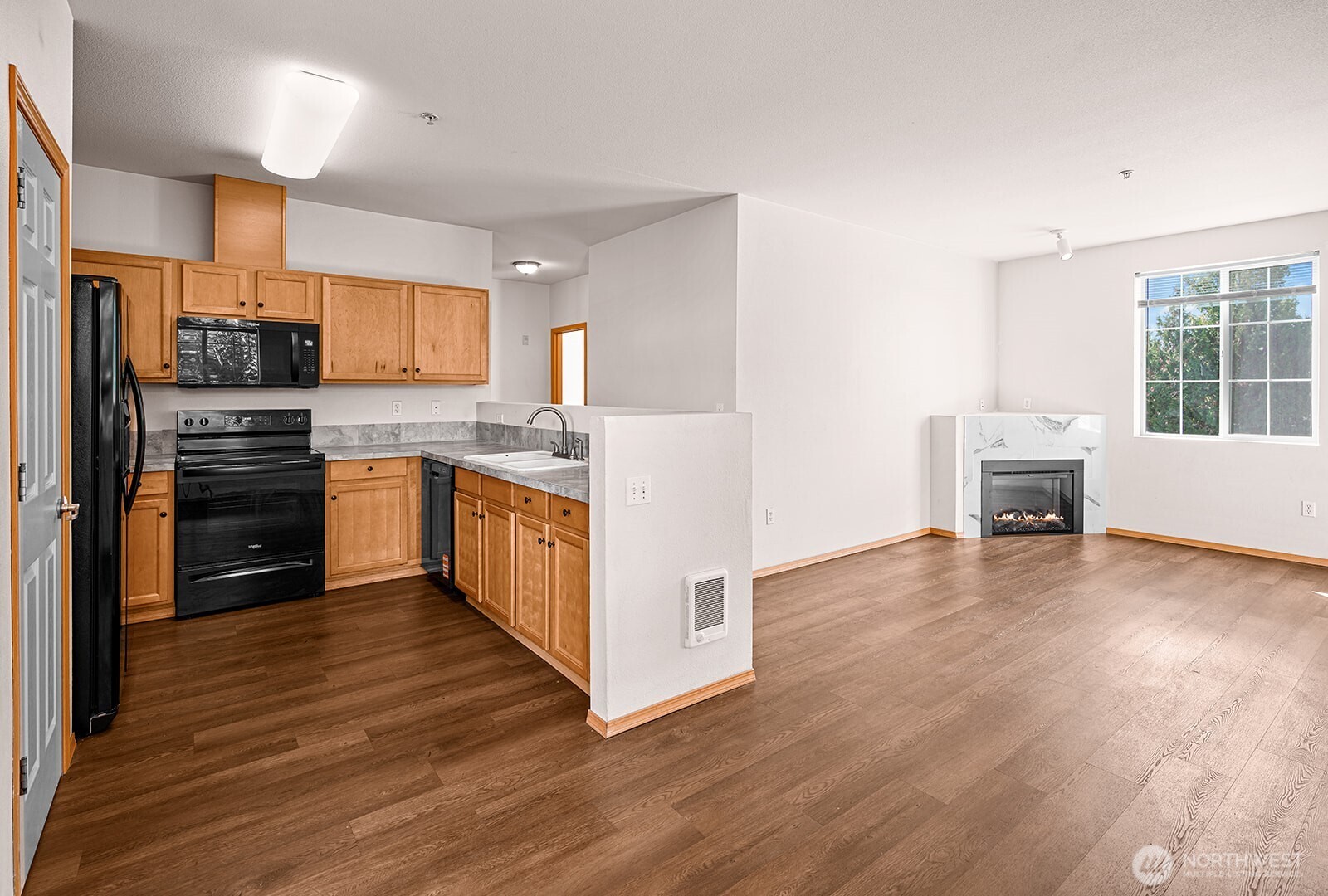 18615 101st Avenue Ct 260 Property Photo 7
