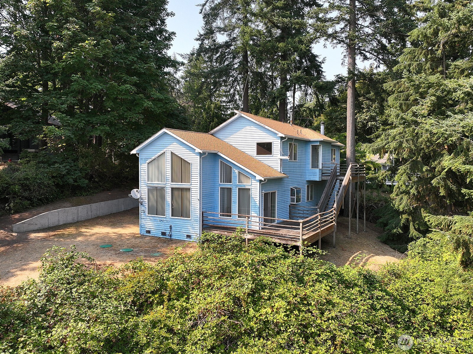 8057 Island Court Property Photo 1