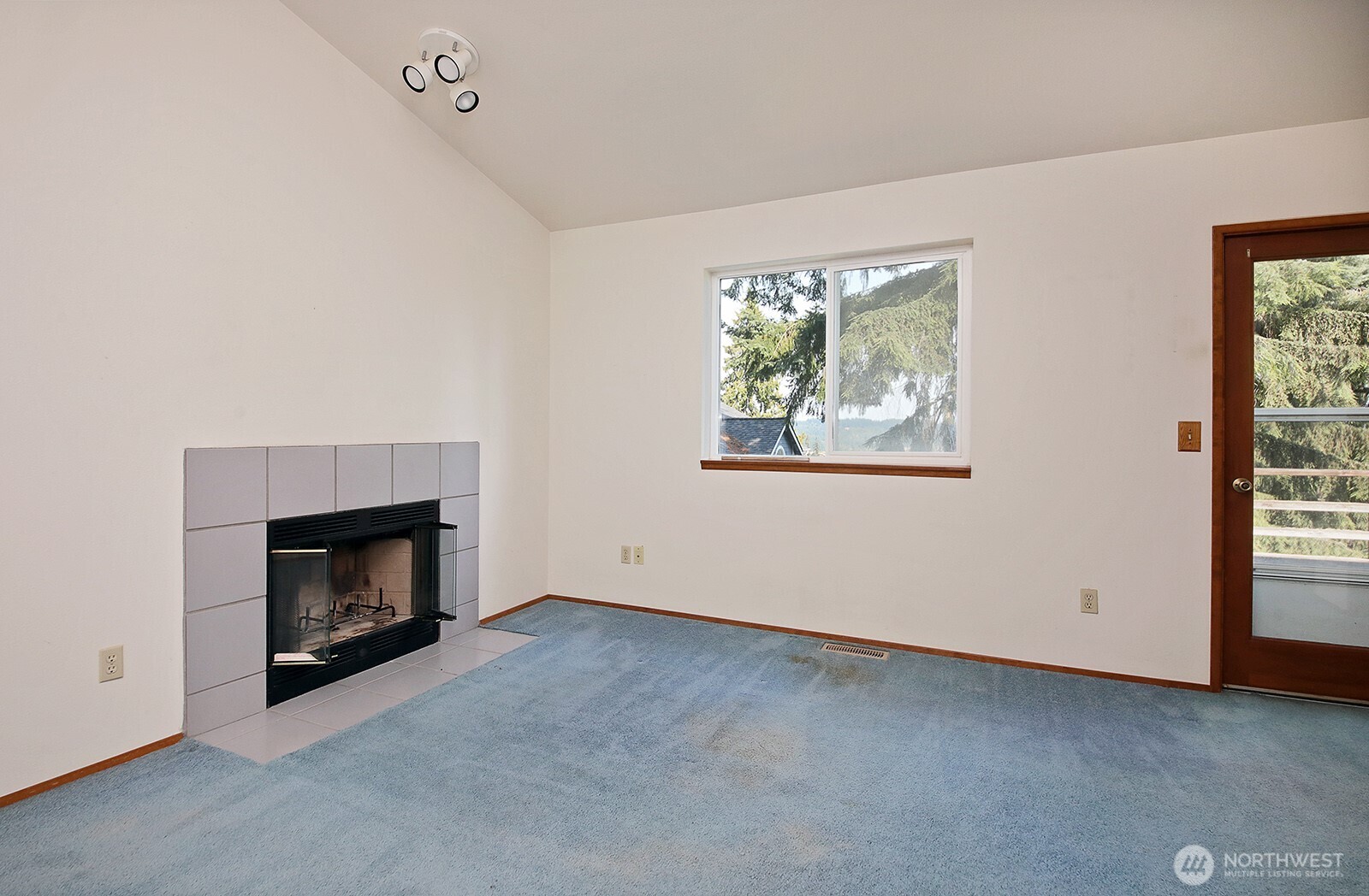 8057 Island Court Property Photo 19