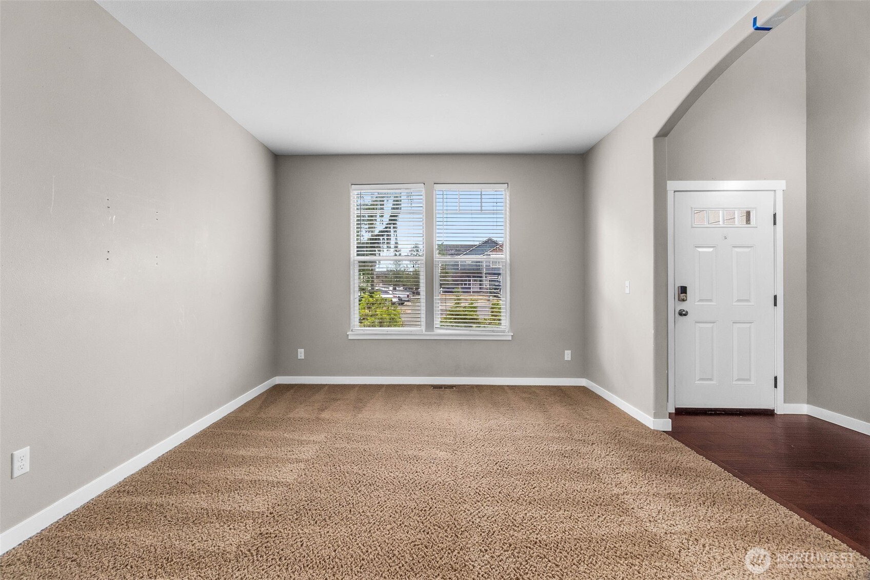 14720 91st Avenue Property Photo 4