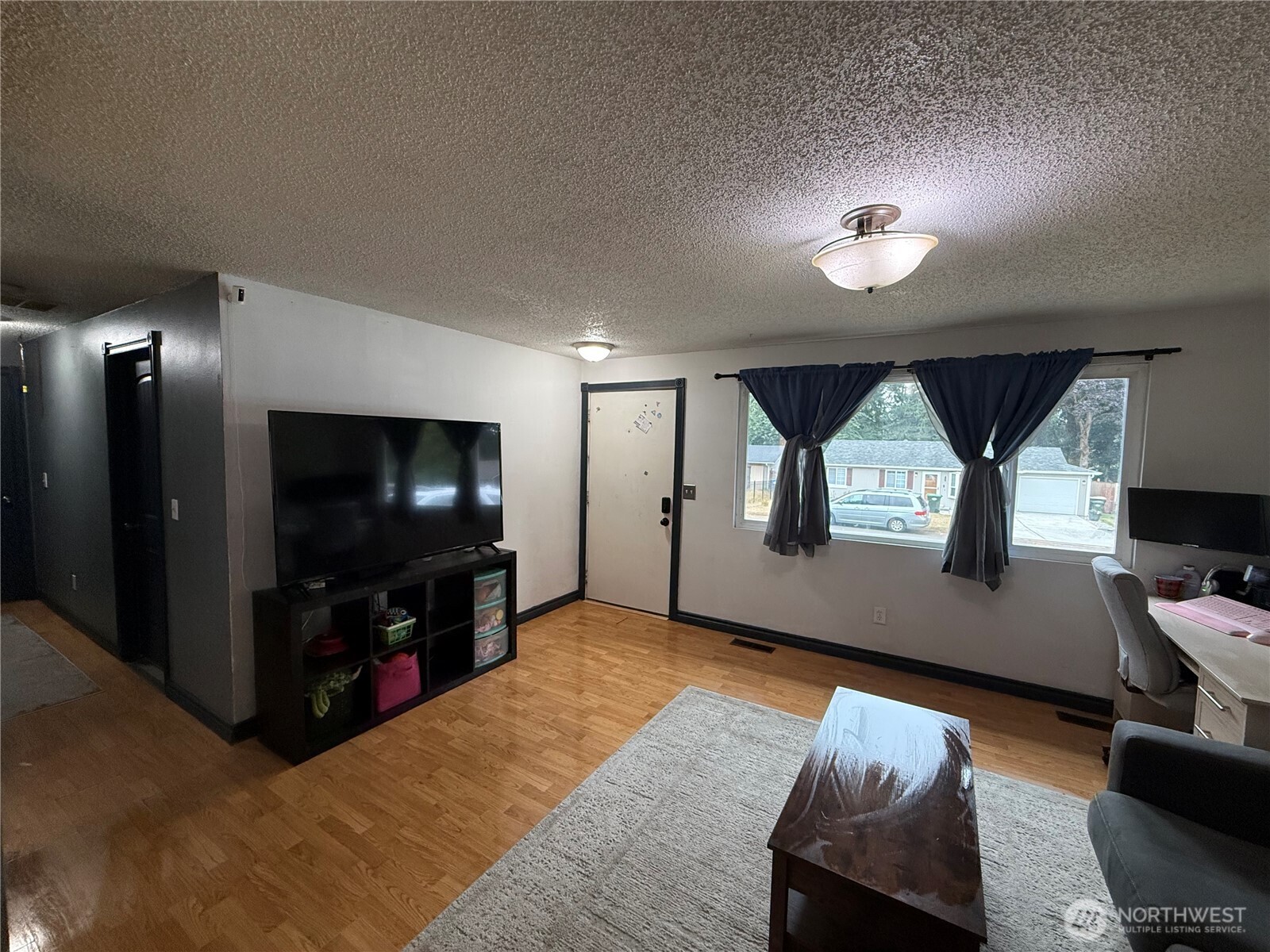 8910 Ne Quinault Loop Property Photo 5