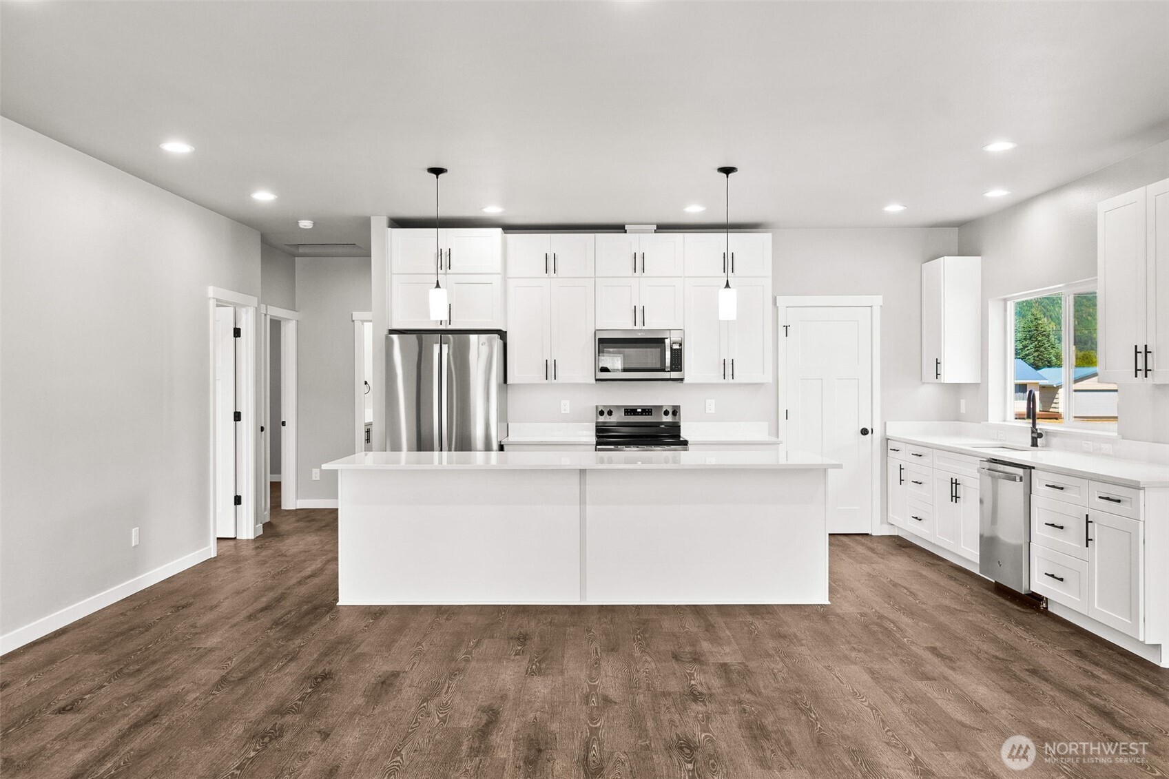 54 Sickman-ford Road Property Photo 6