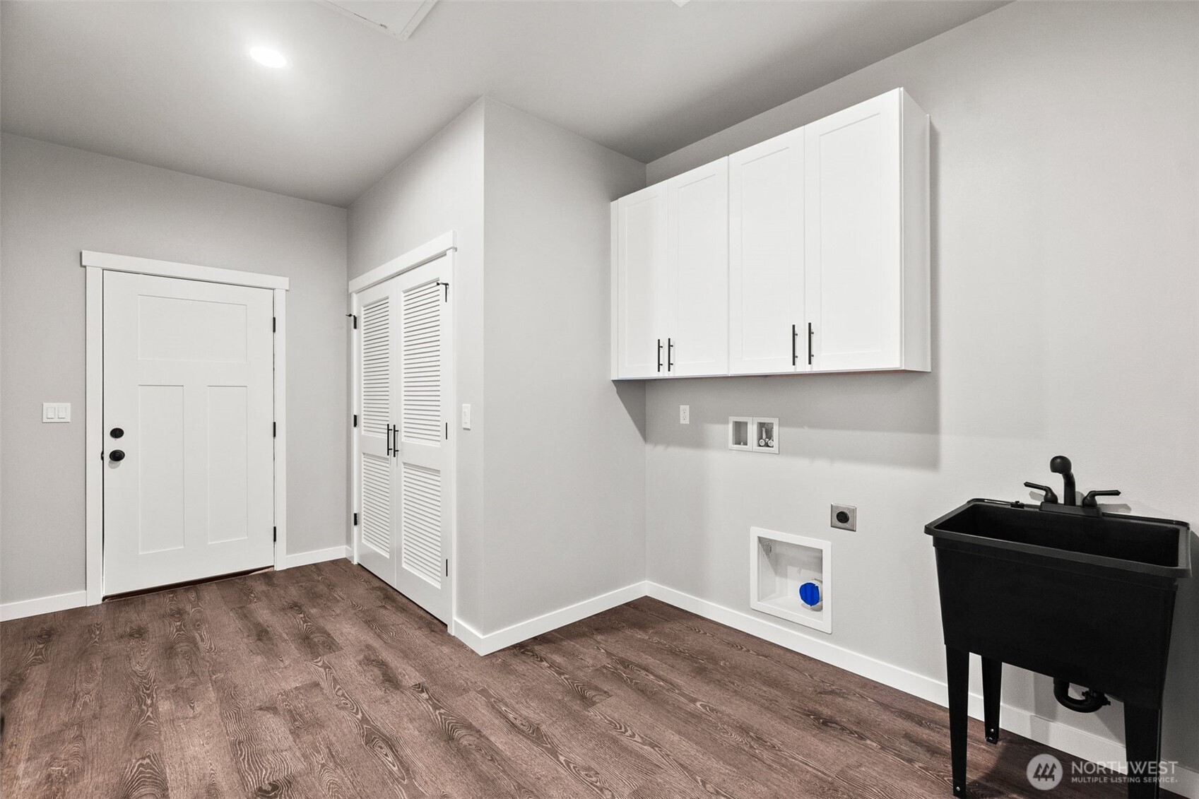 54 Sickman-ford Road Property Photo 28