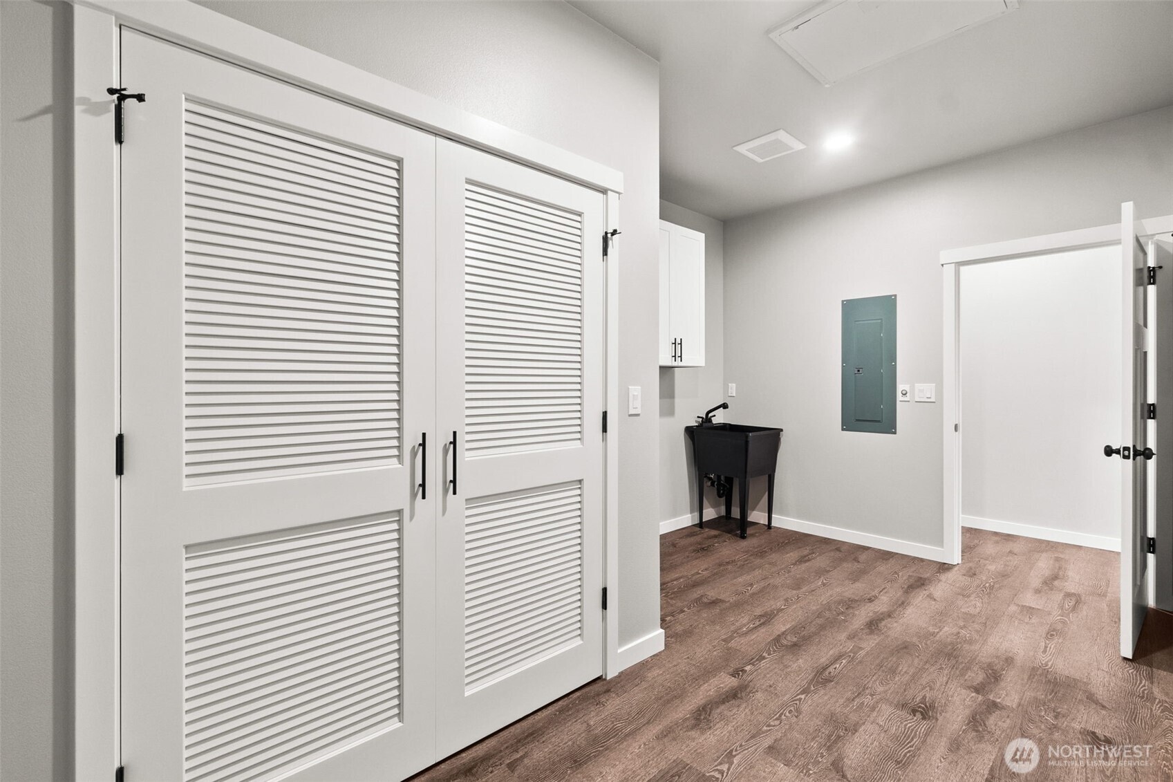 54 Sickman-ford Road Property Photo 30