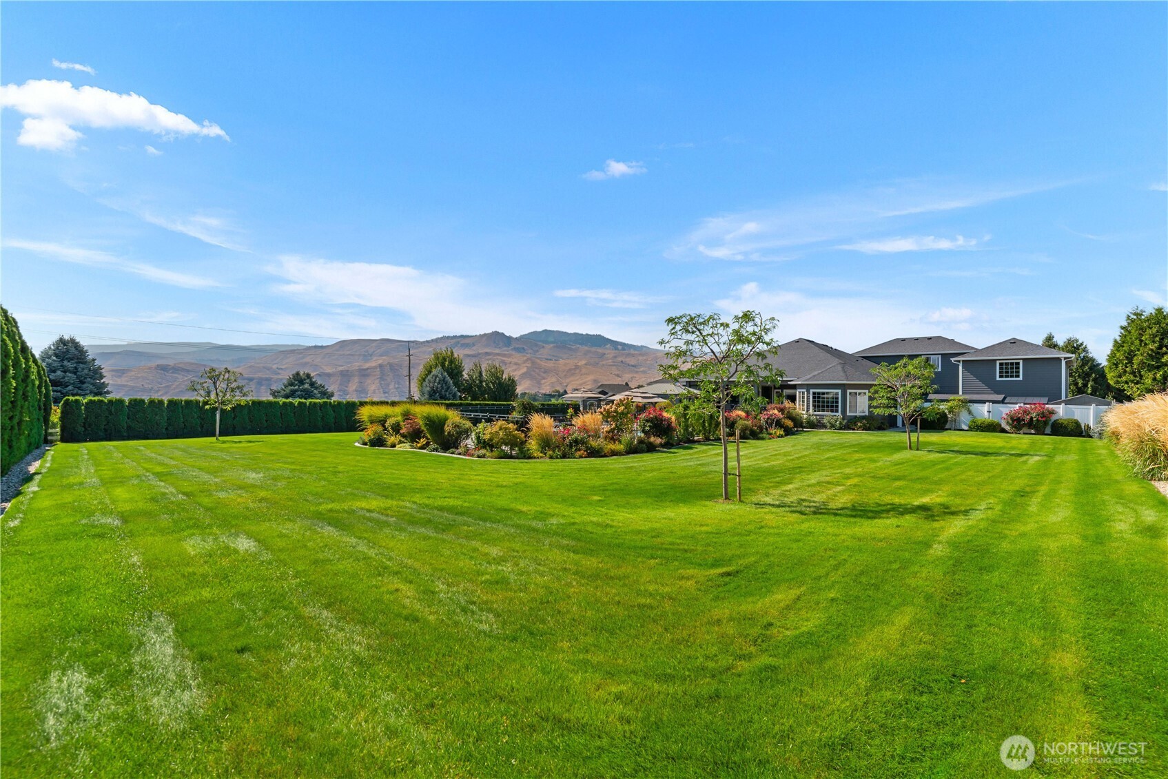 3715 Viewmont Drive Property Photo 2