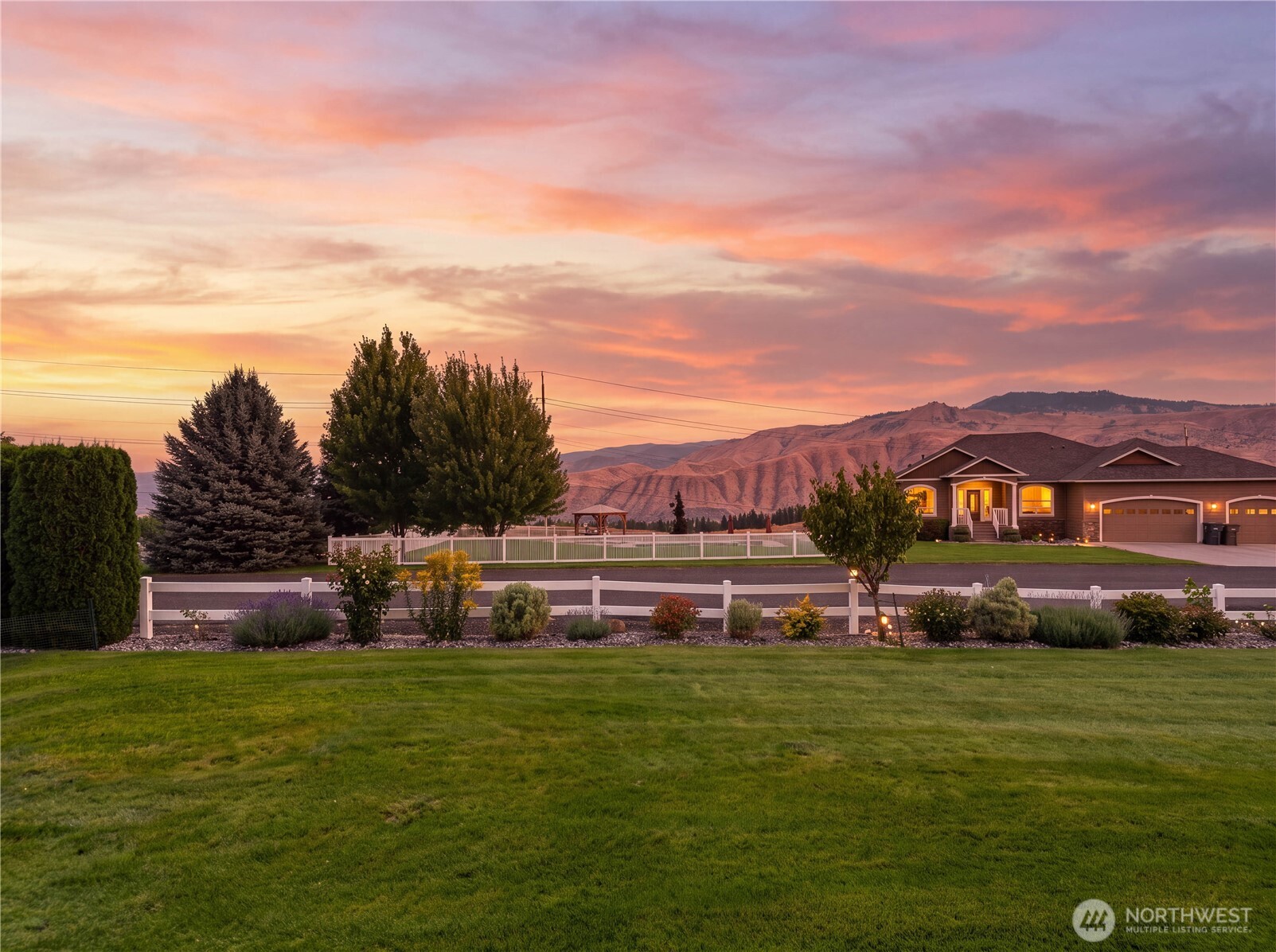 3715 Viewmont Drive Property Photo 5
