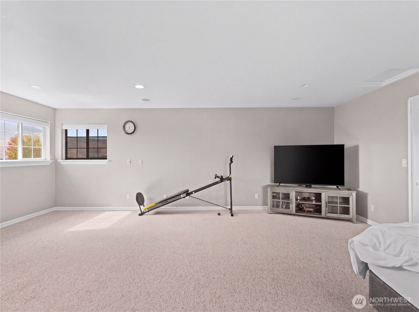 3715 Viewmont Drive Property Photo 24