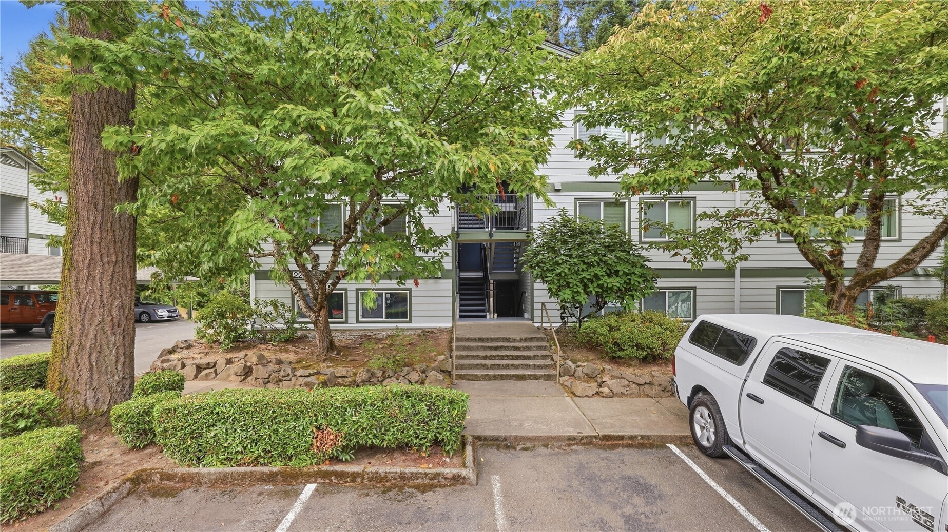 220 Ne Dogwood Street B301 Property Photo 1