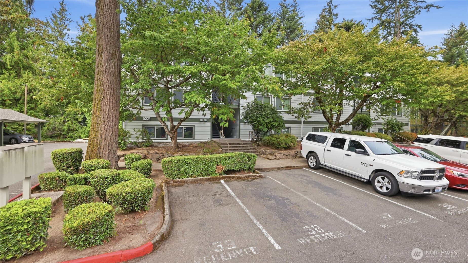 220 Ne Dogwood Street B301 Property Photo 24