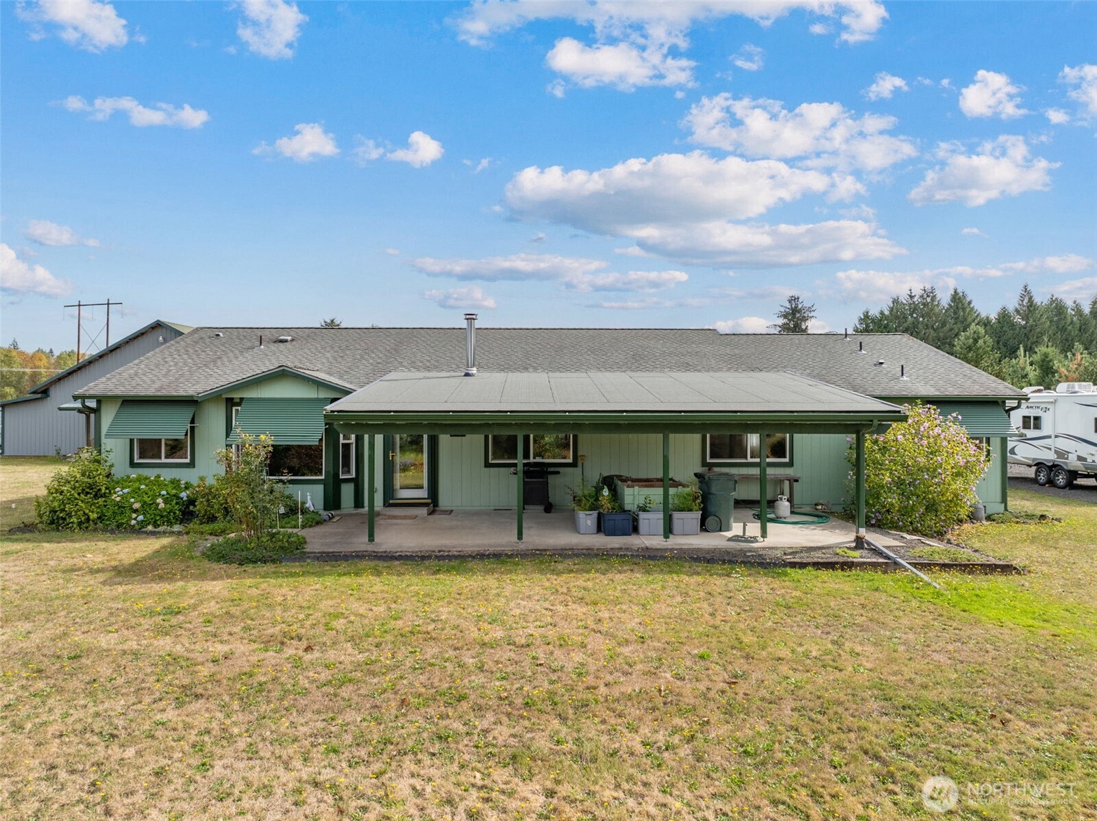 829 Gish Road Property Photo 5