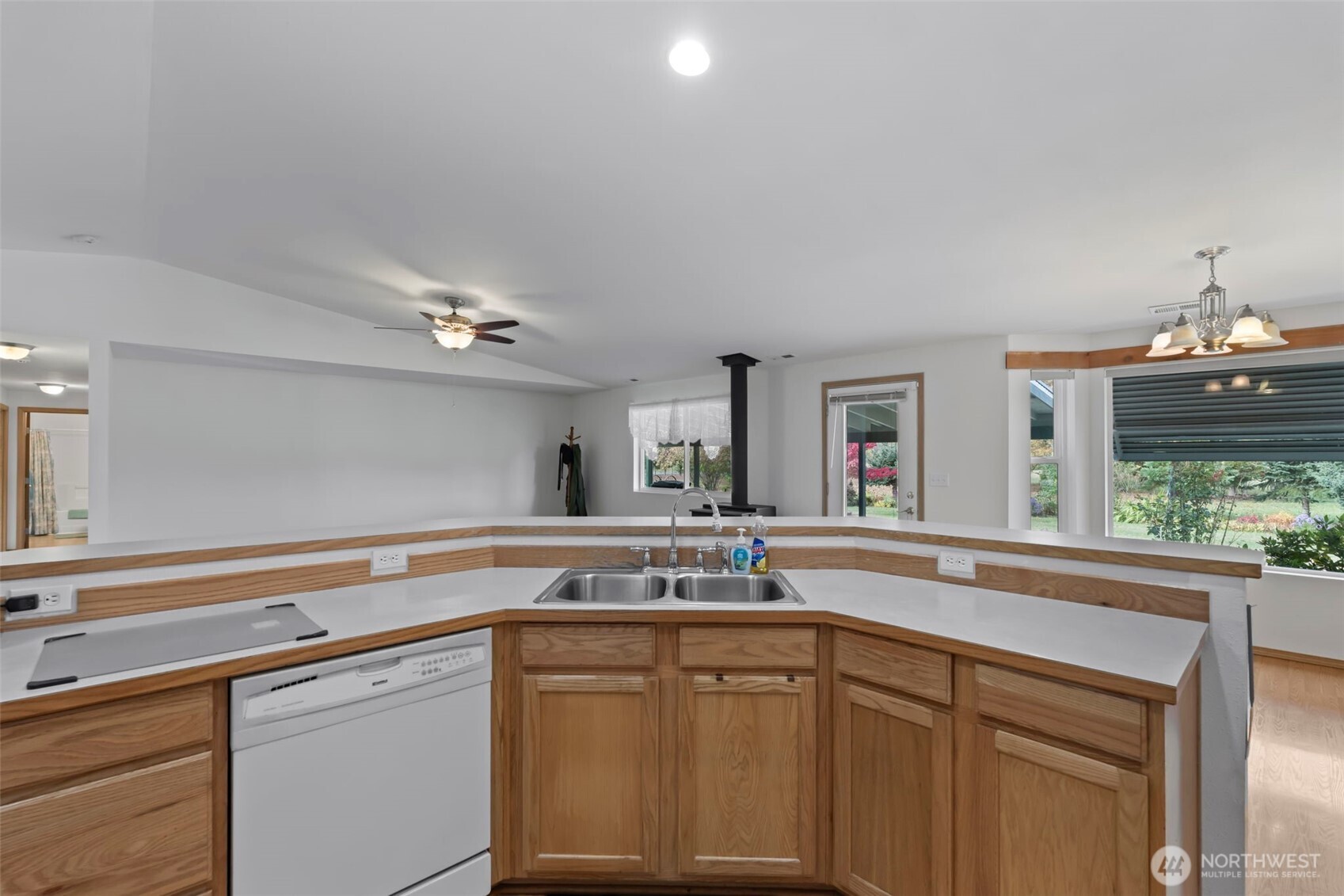 829 Gish Road Property Photo 26