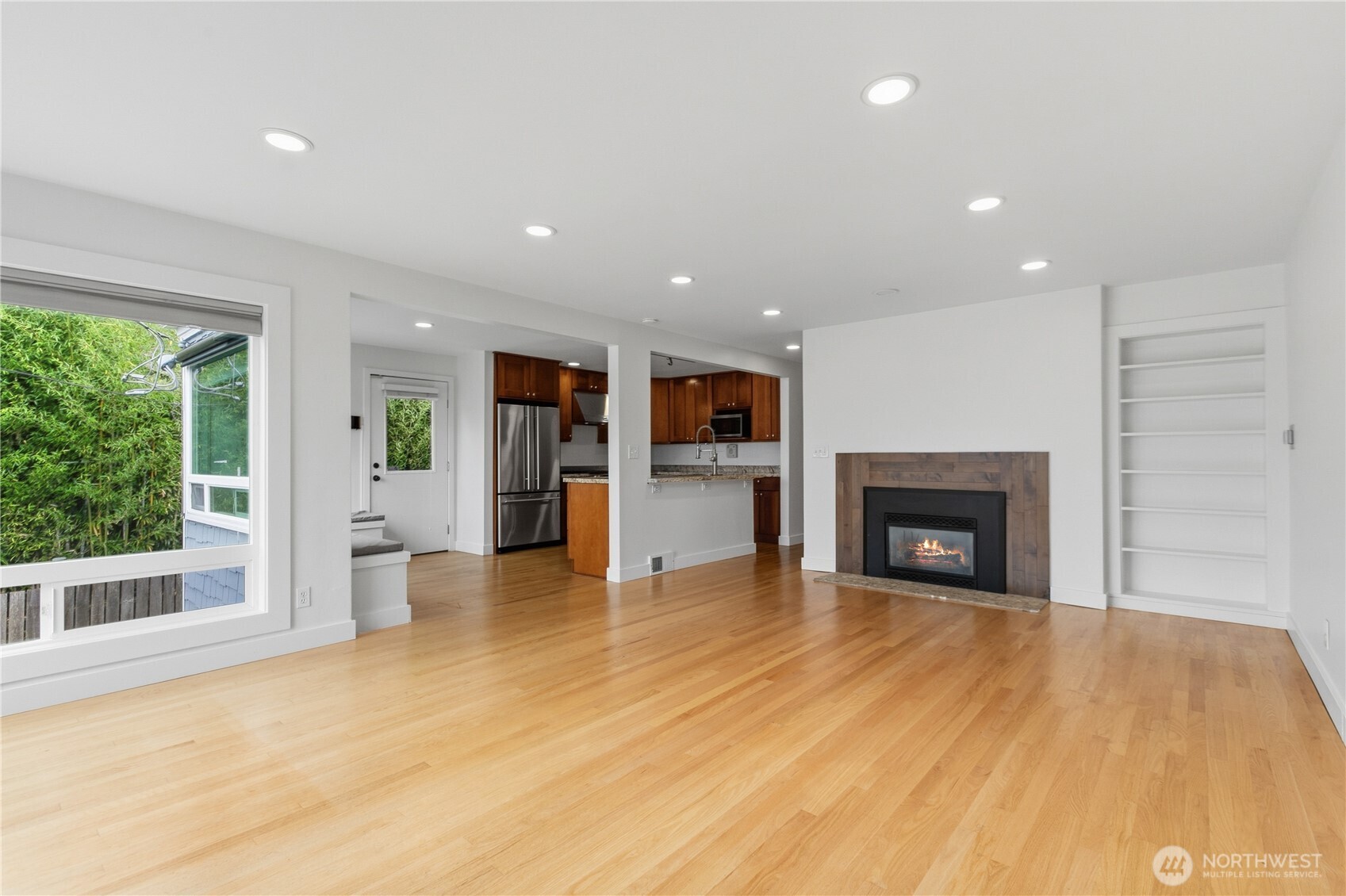5306 Beach Drive Property Photo 8