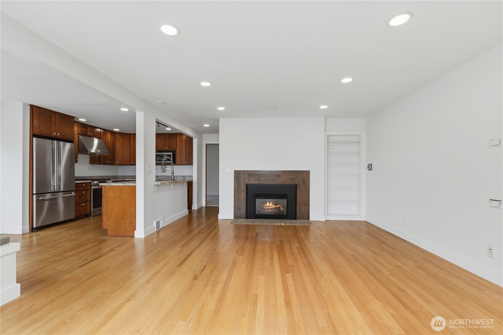 5306 Beach Drive Property Photo 9