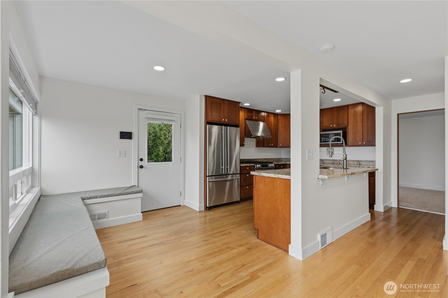5306 Beach Drive Property Photo 13